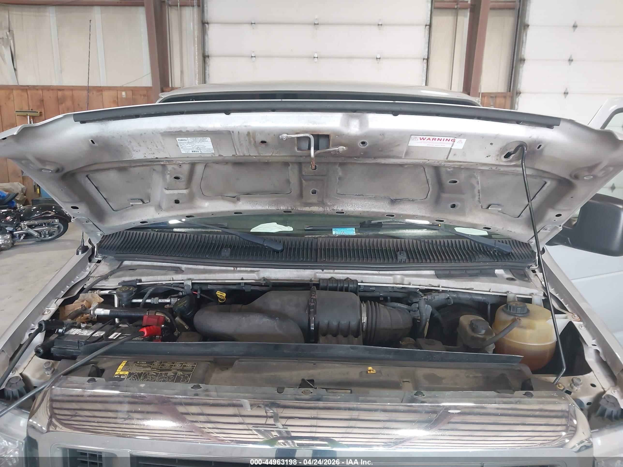 FORD E-350 image 10