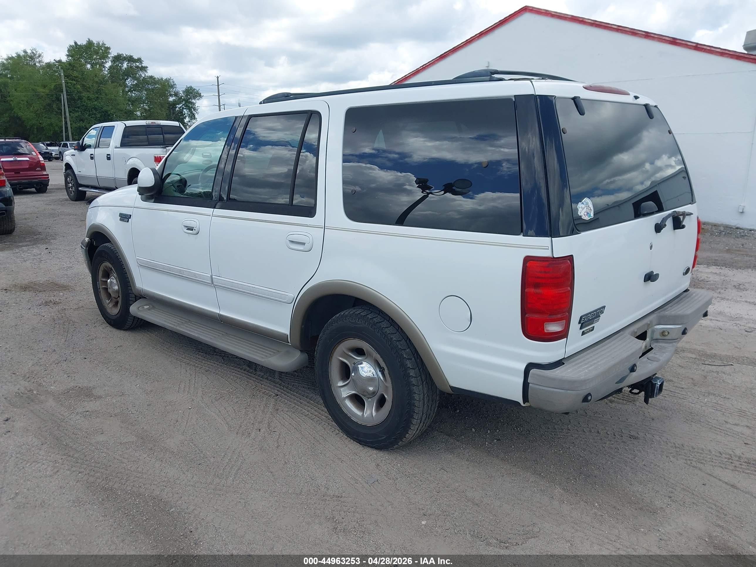 FORD EXPEDITION image 3