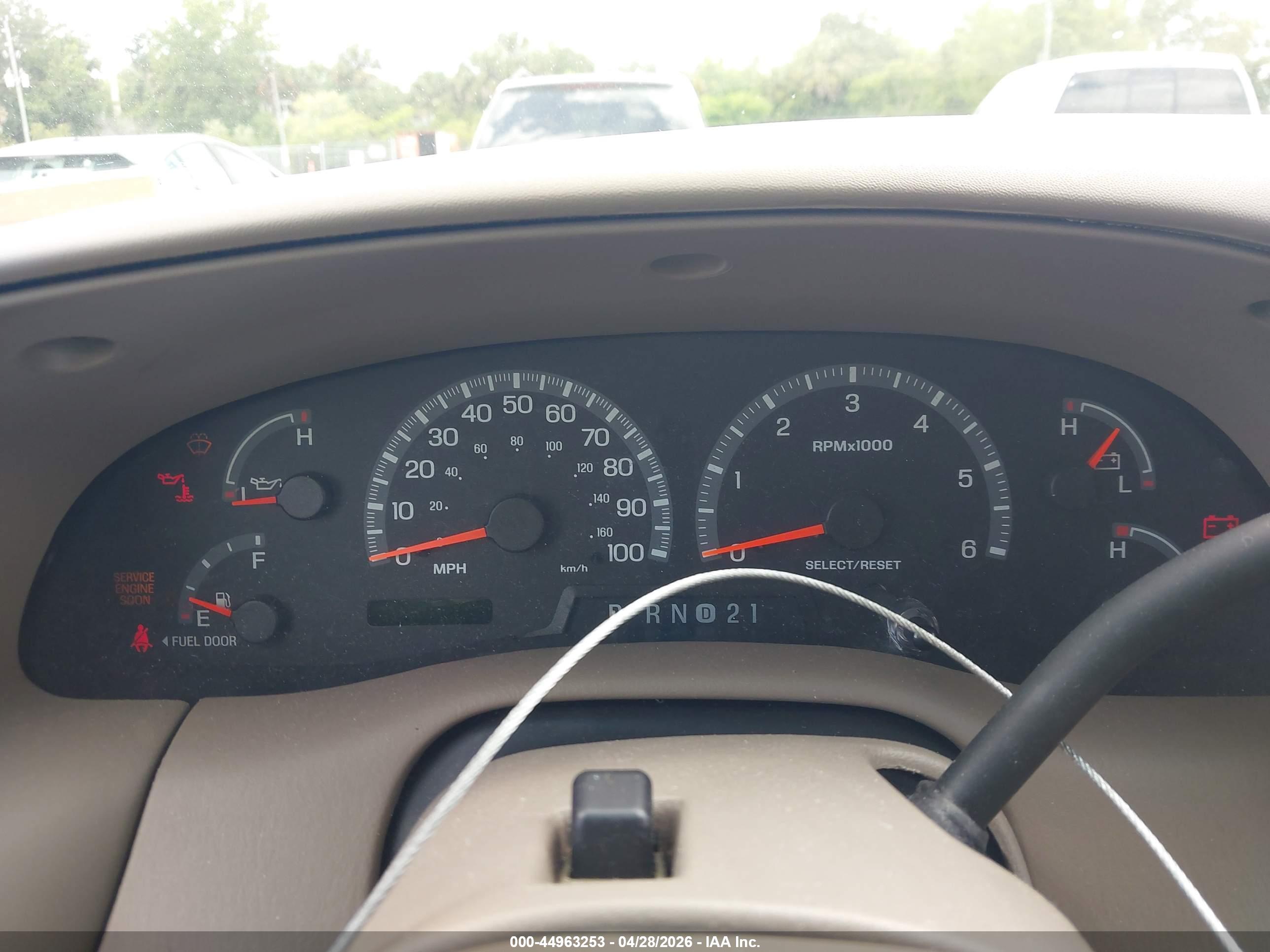FORD EXPEDITION image 7
