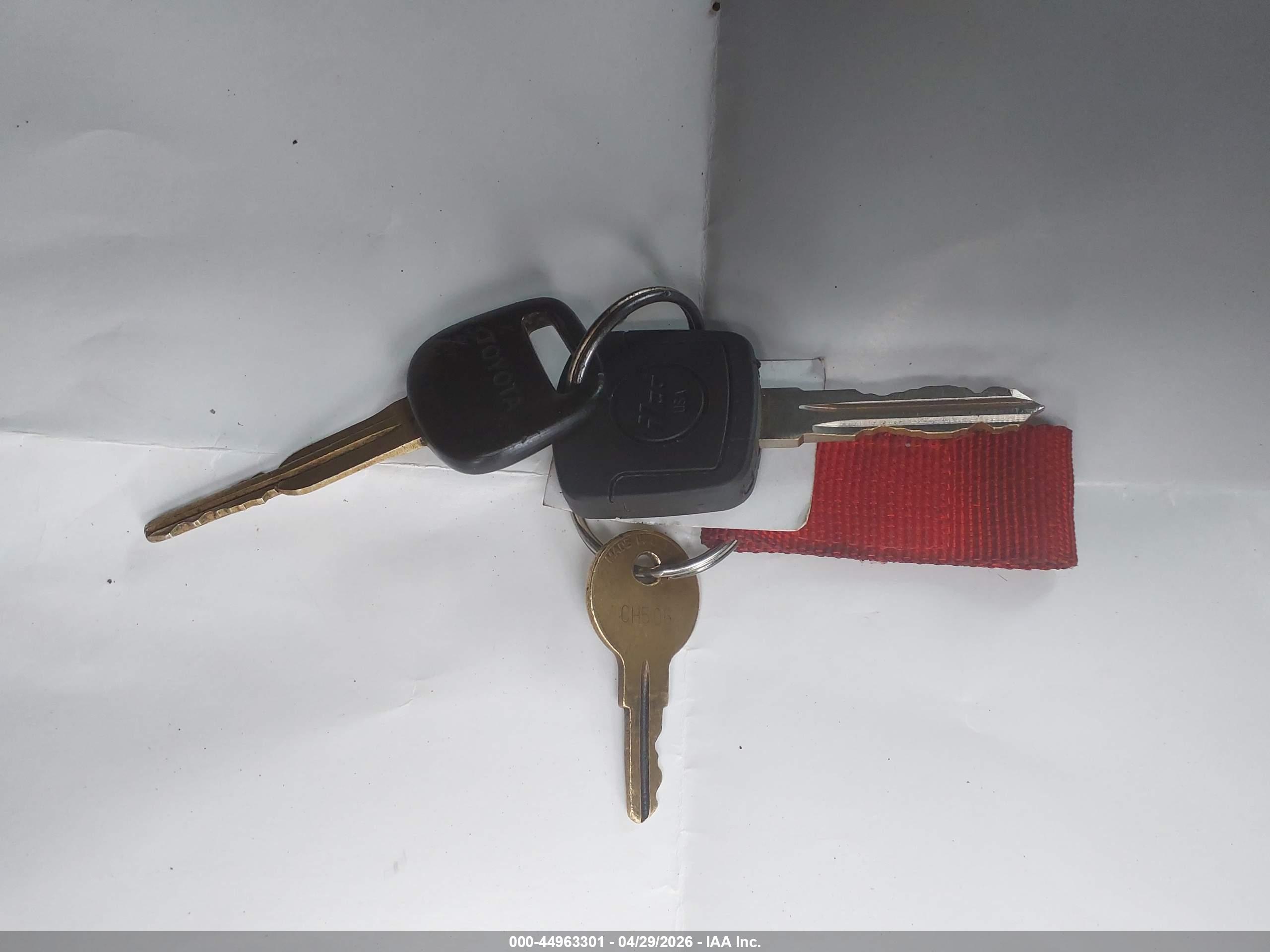 TOYOTA PICKUP image 11