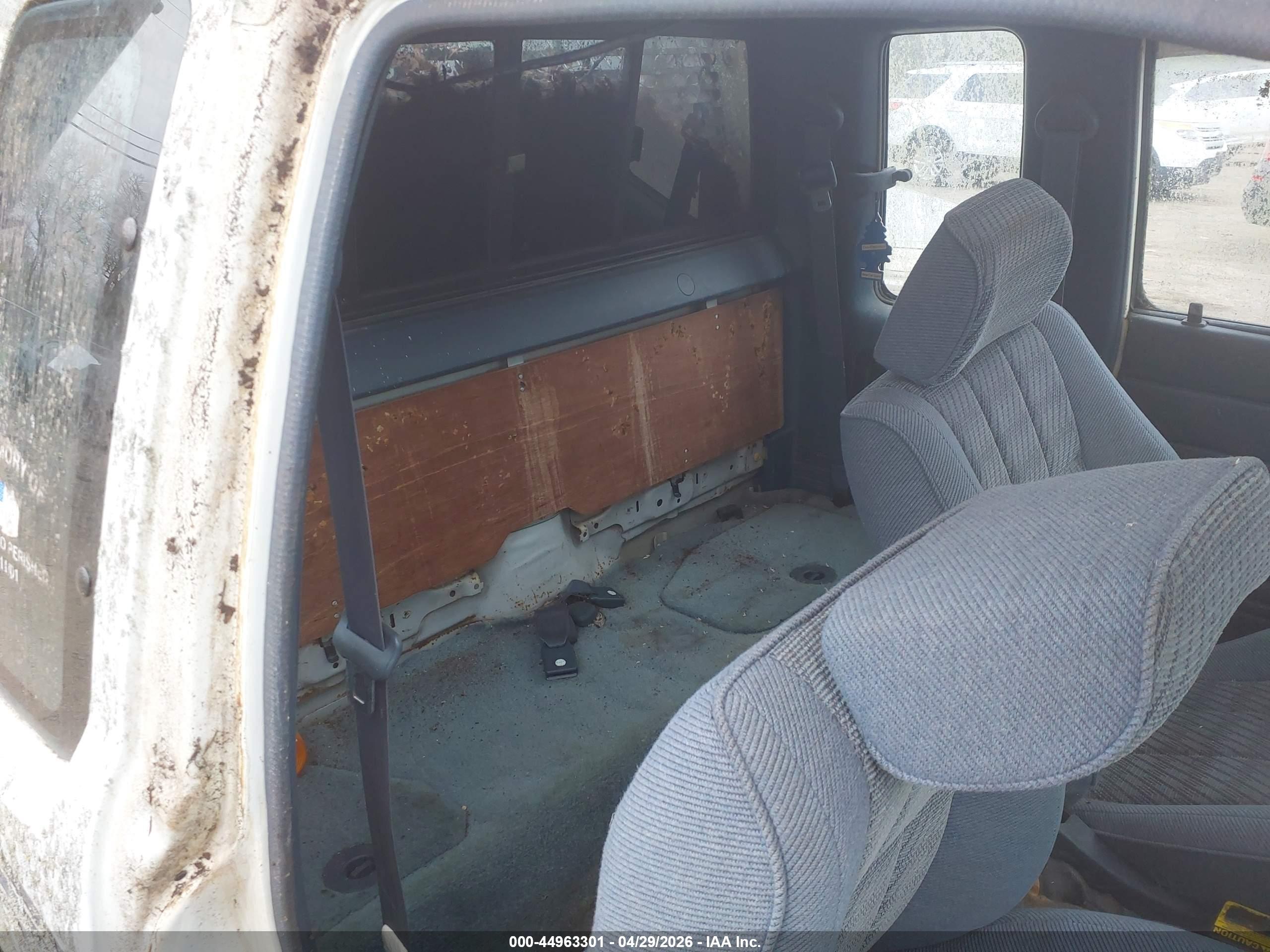 TOYOTA PICKUP image 8