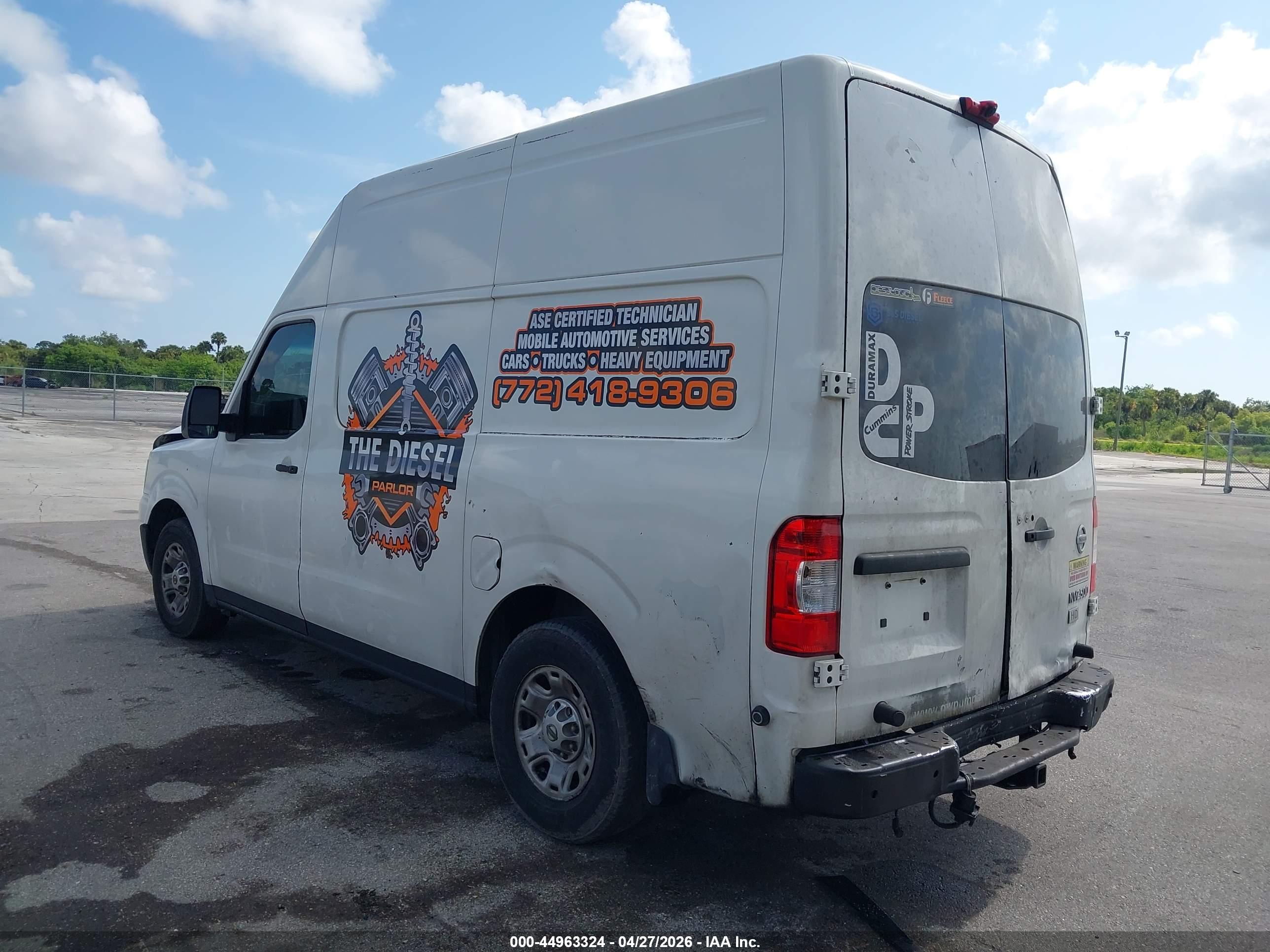 NISSAN NV image 3