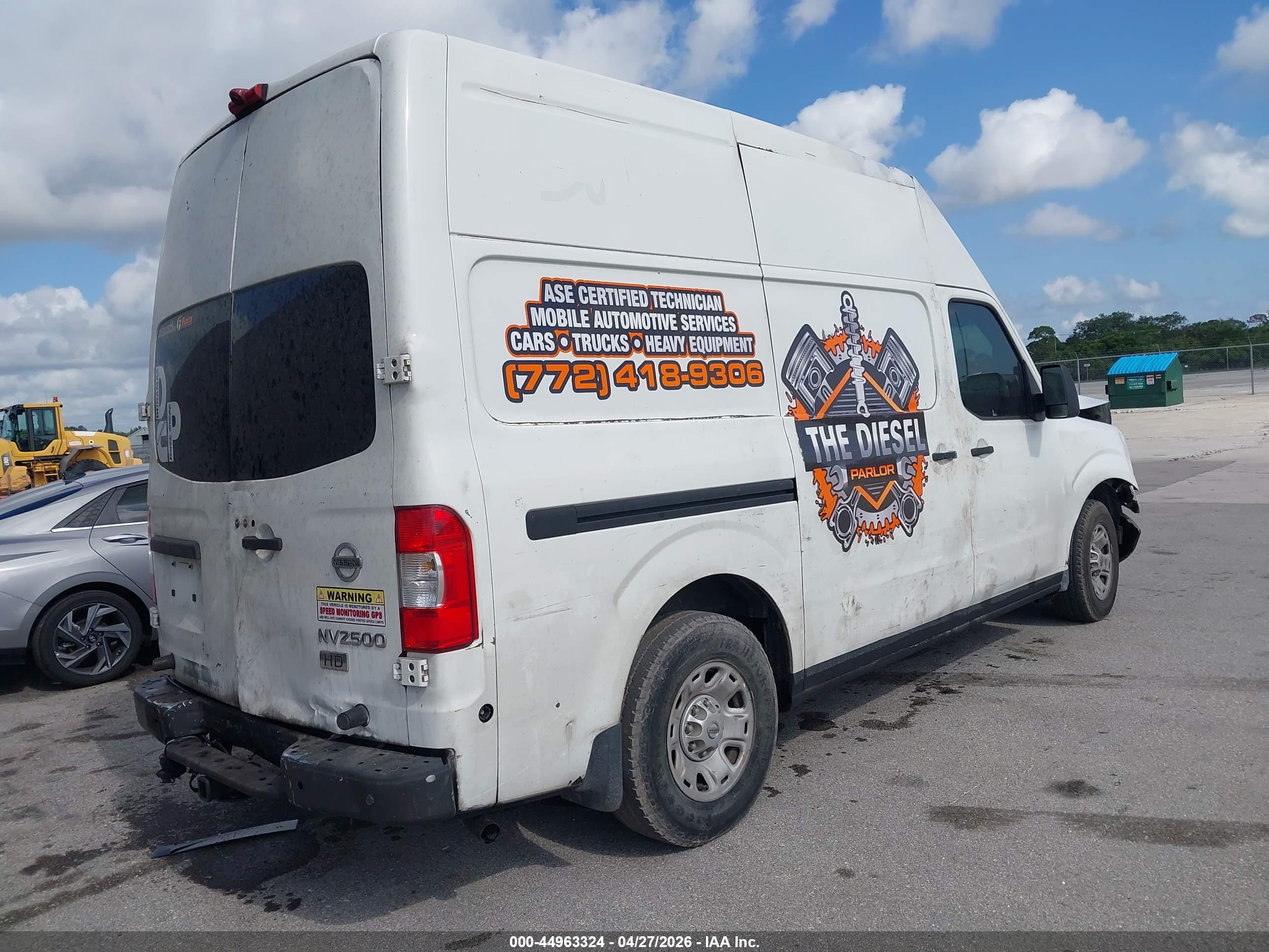NISSAN NV image 4