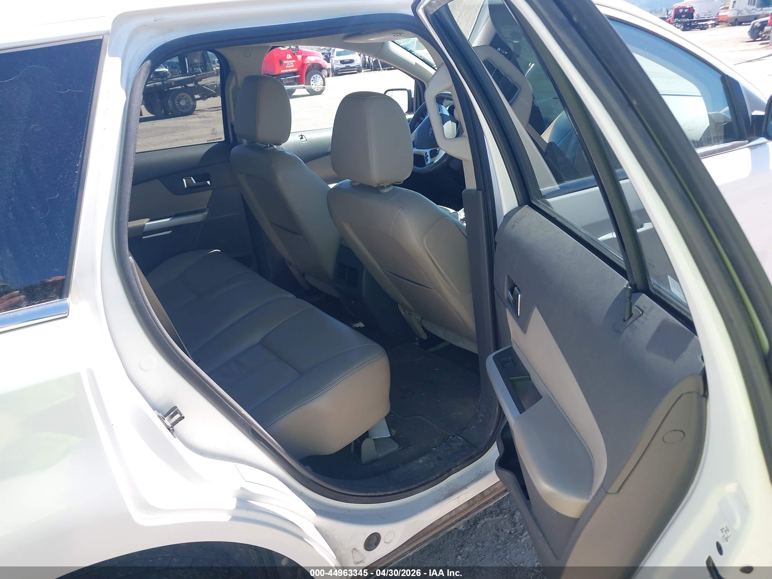 FORD EDGE image 8