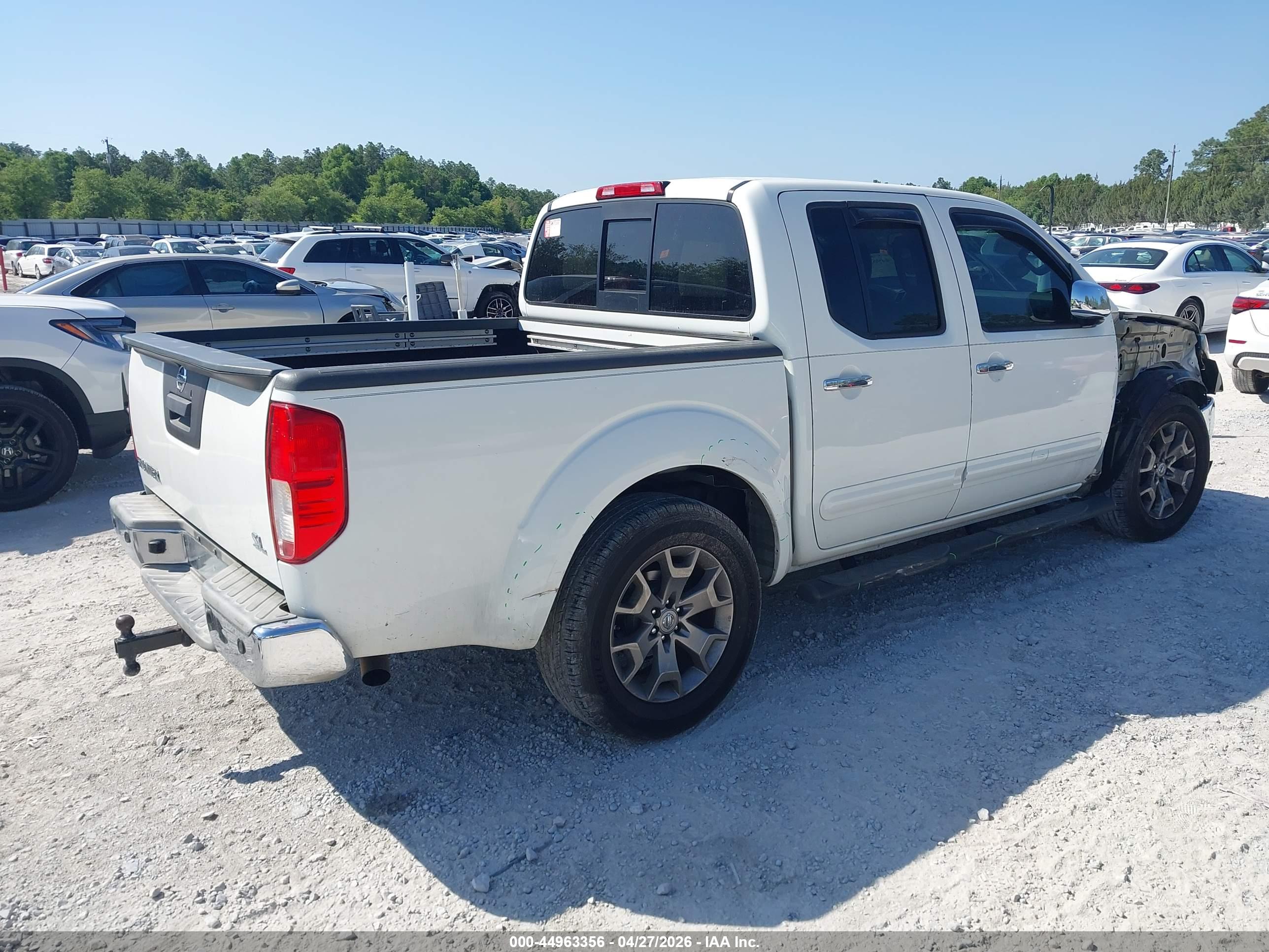 NISSAN FRONTIER image 4