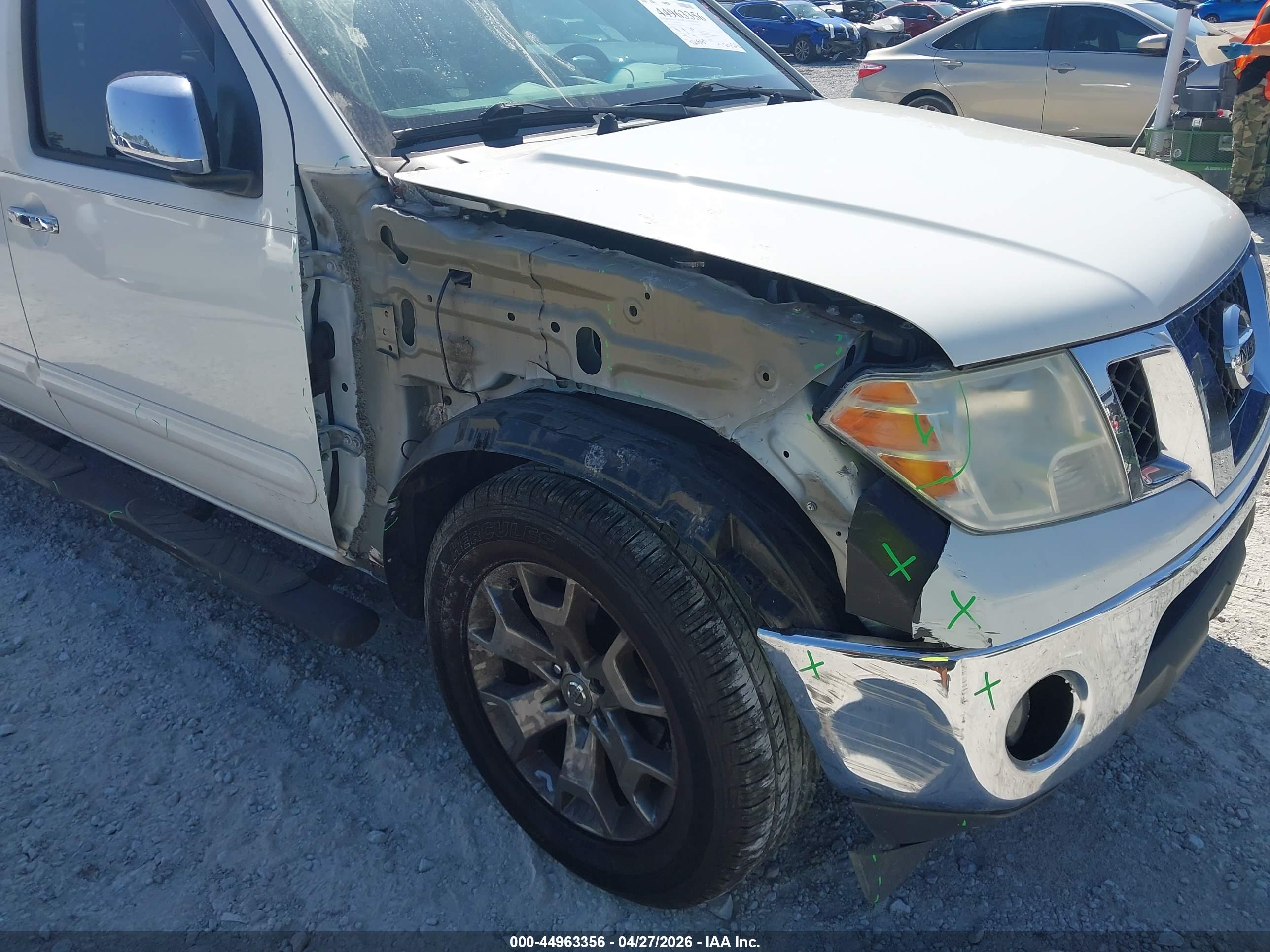 NISSAN FRONTIER image 6