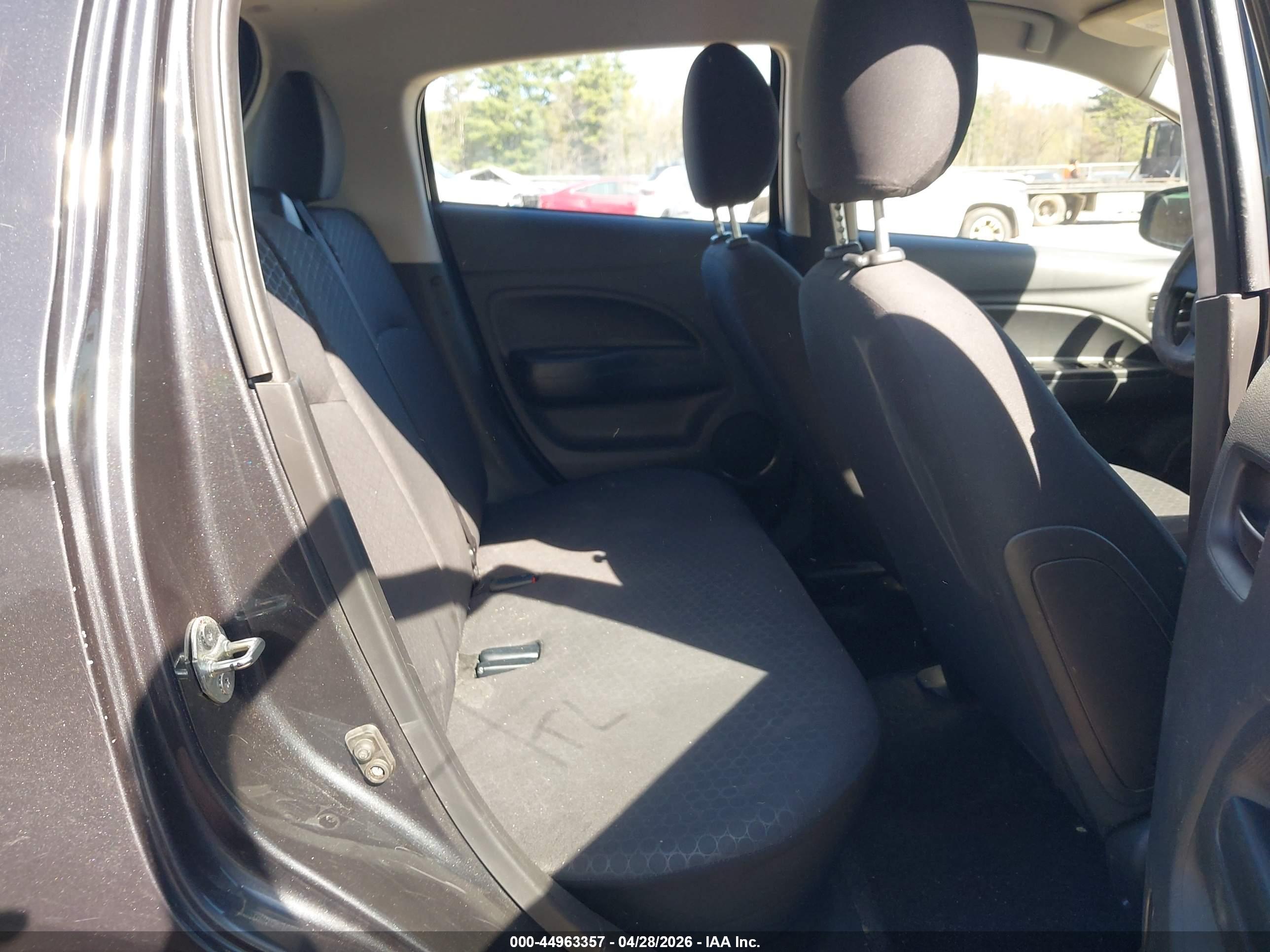 MITSUBISHI MIRAGE image 8
