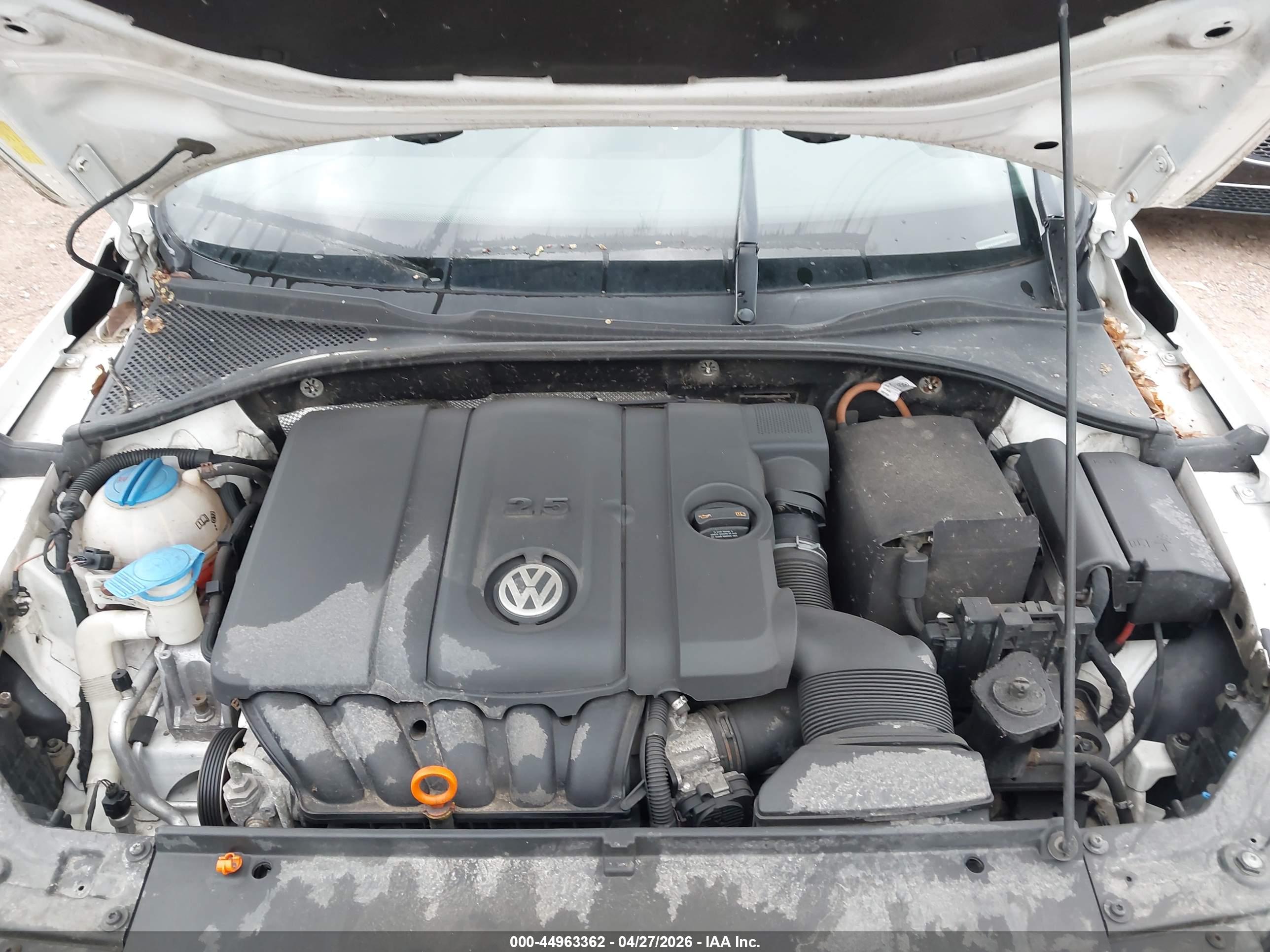 VOLKSWAGEN PASSAT image 10