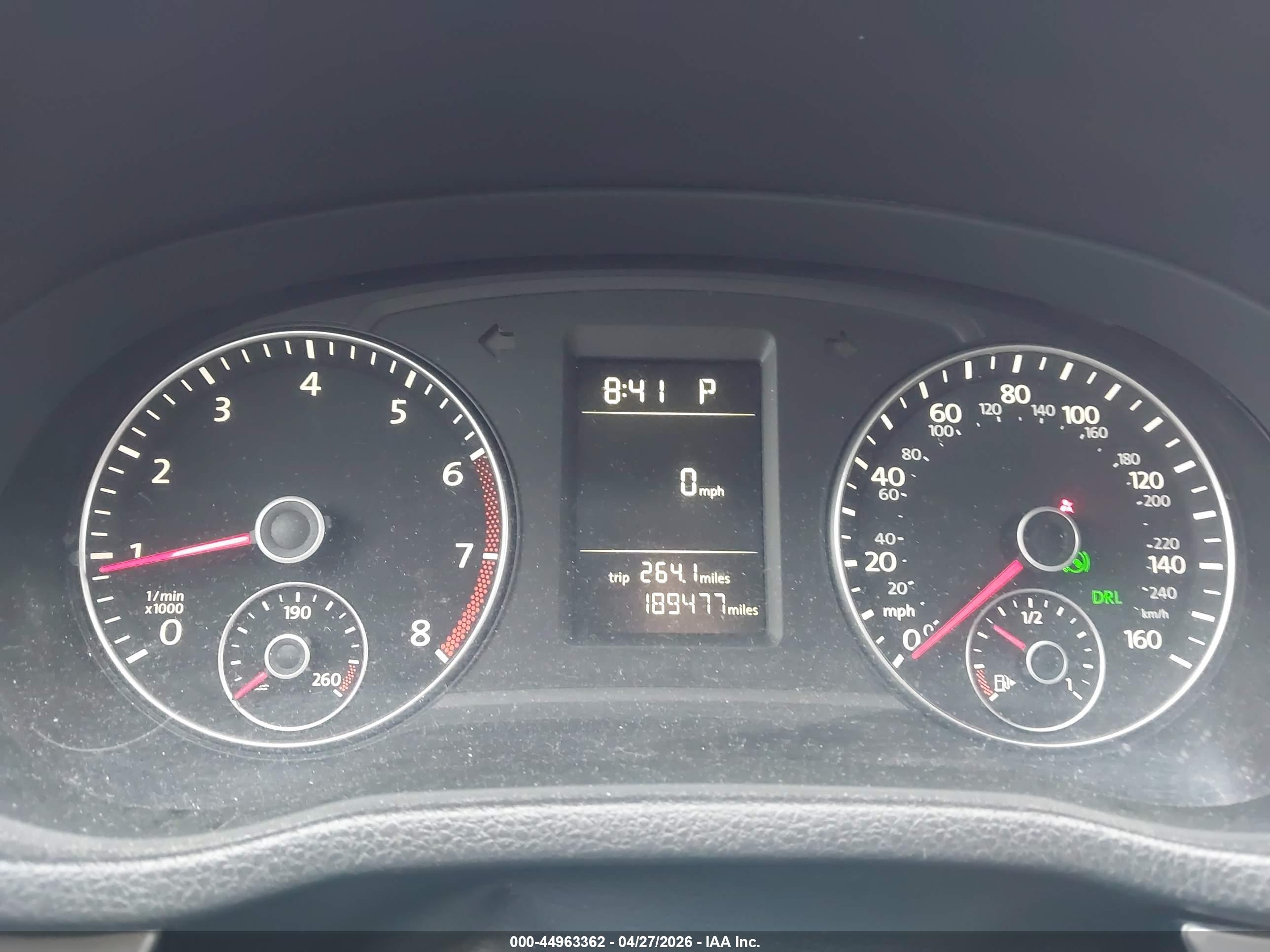 VOLKSWAGEN PASSAT image 7