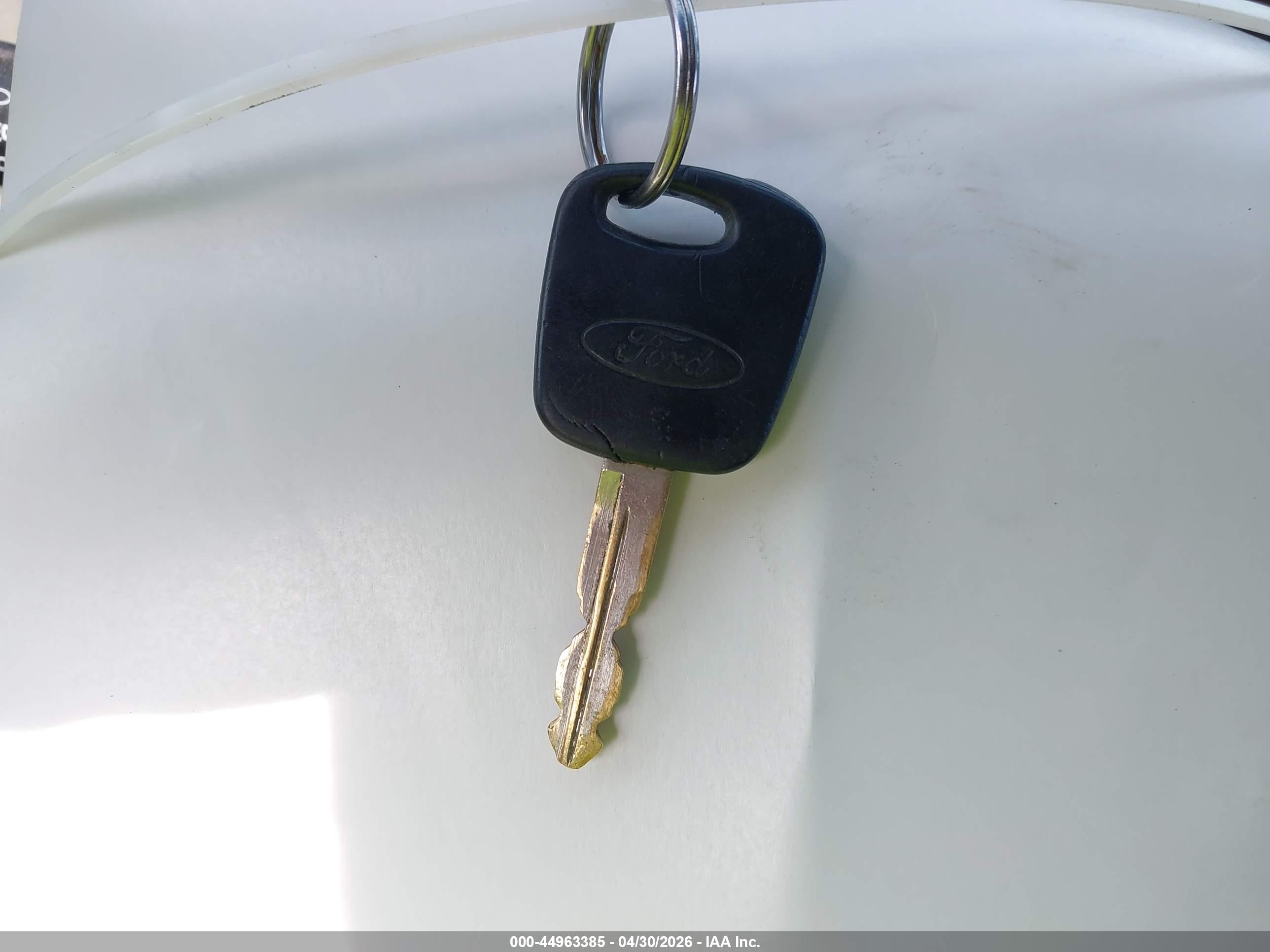 FORD ESCAPE image 11