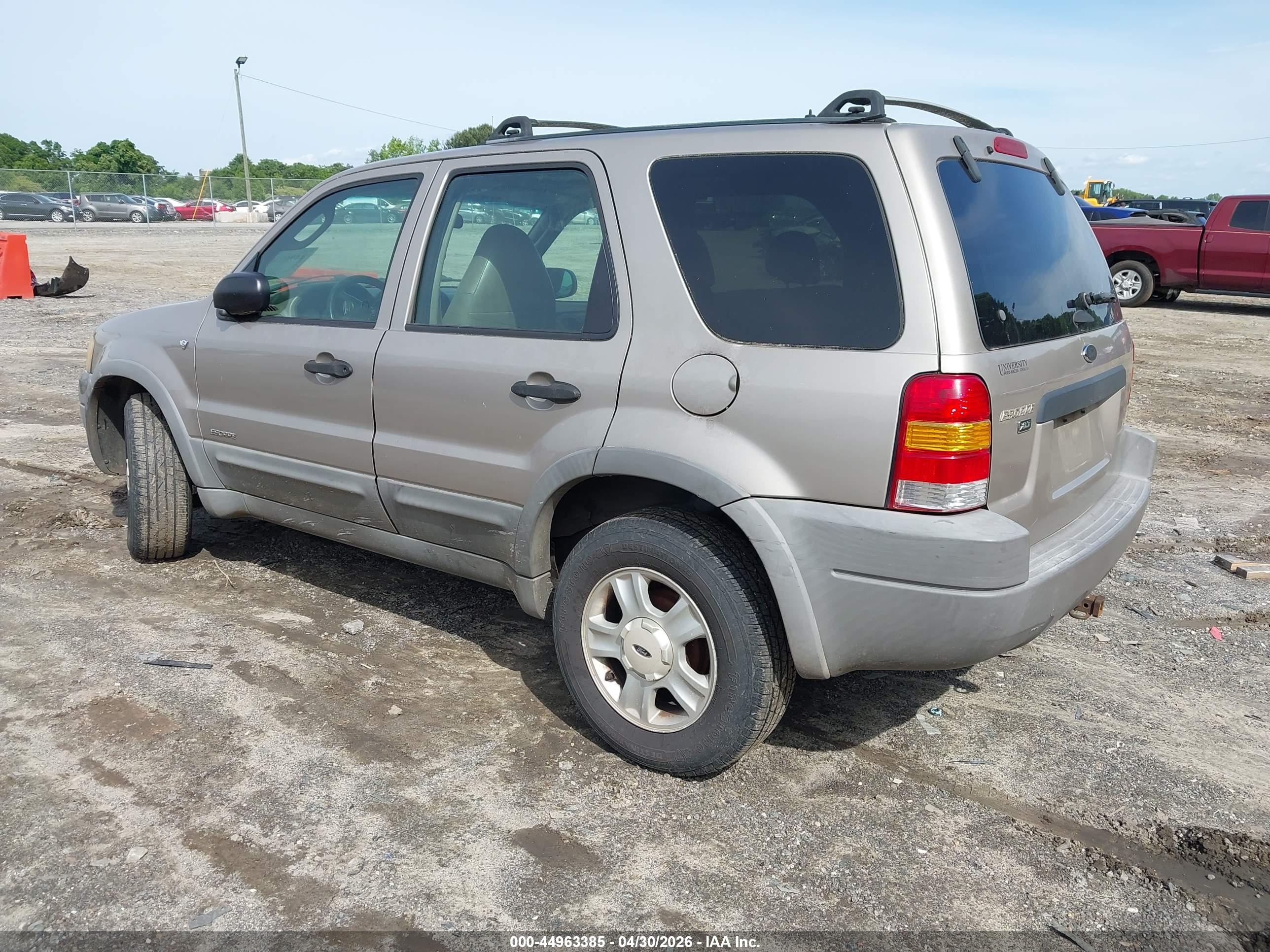 FORD ESCAPE image 3