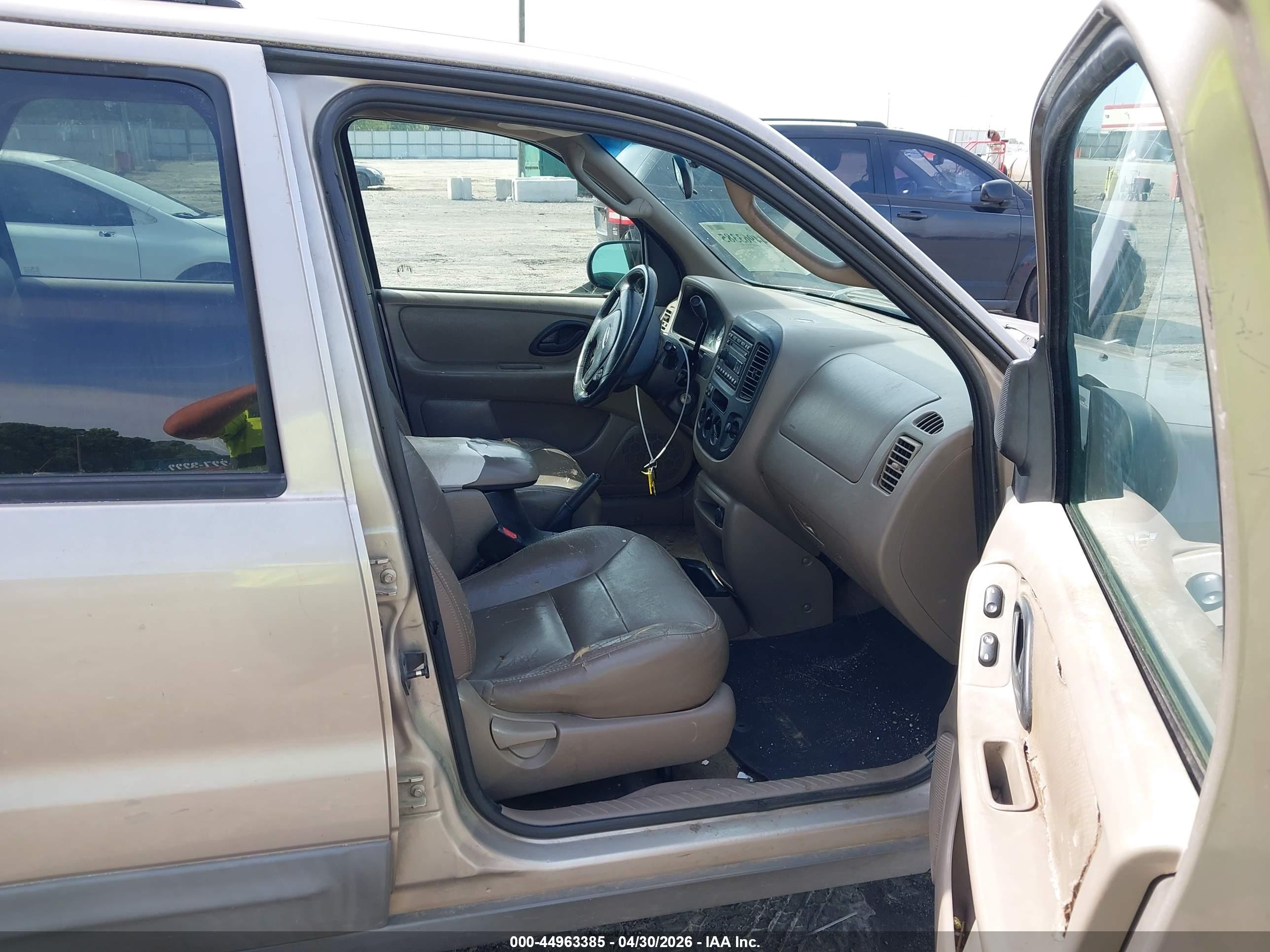 FORD ESCAPE image 5
