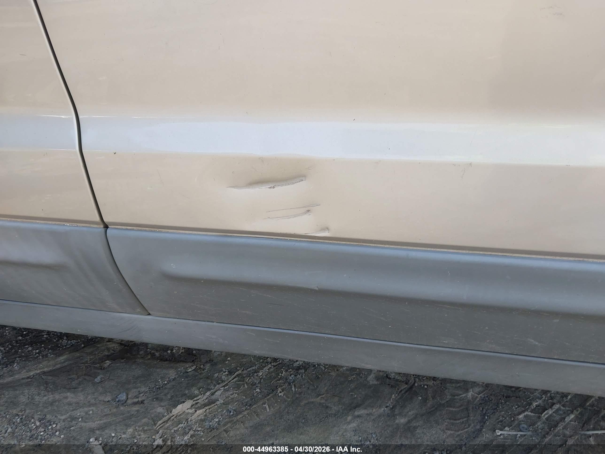 FORD ESCAPE image 6