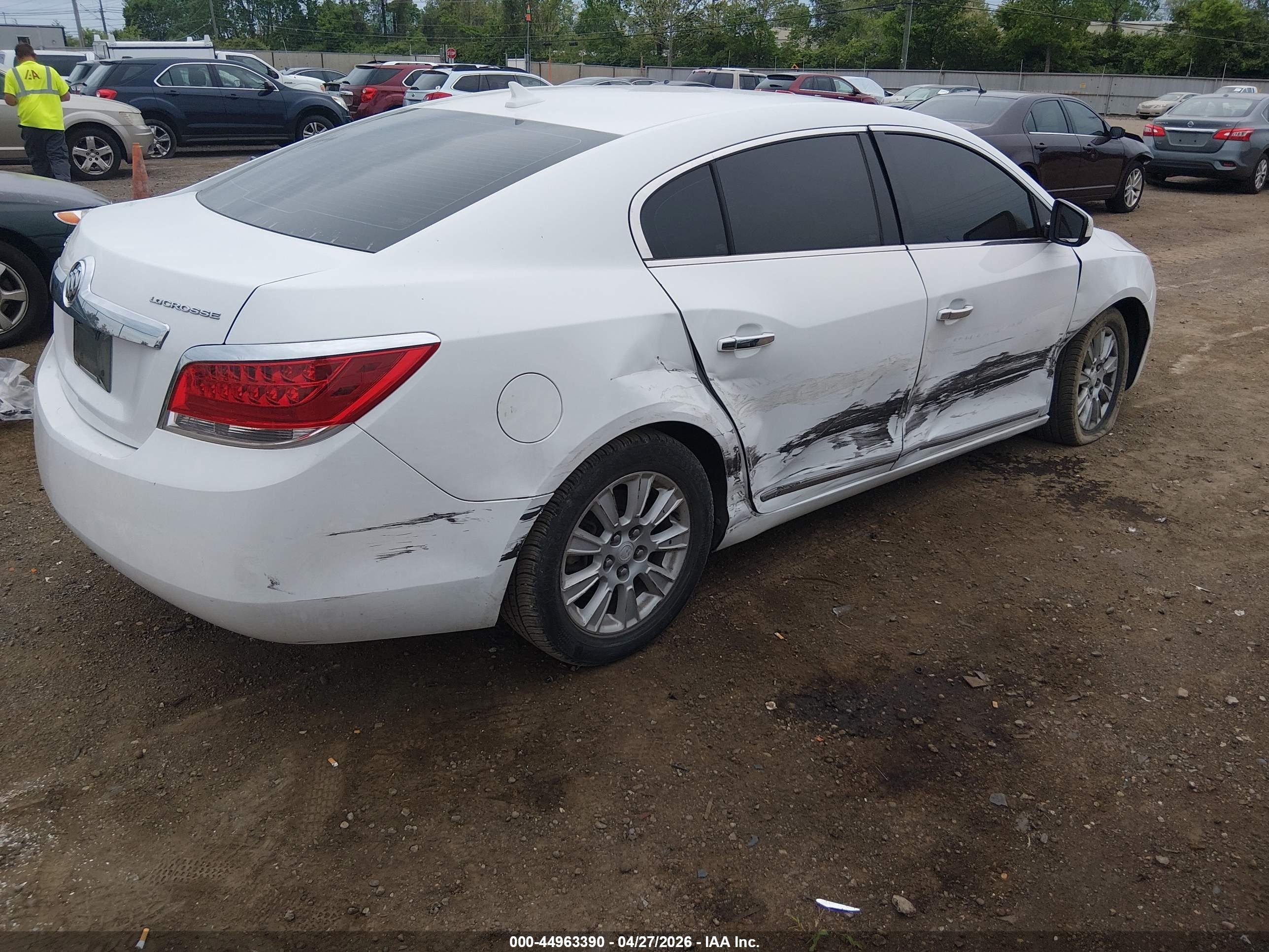 BUICK LACROSSE image 4