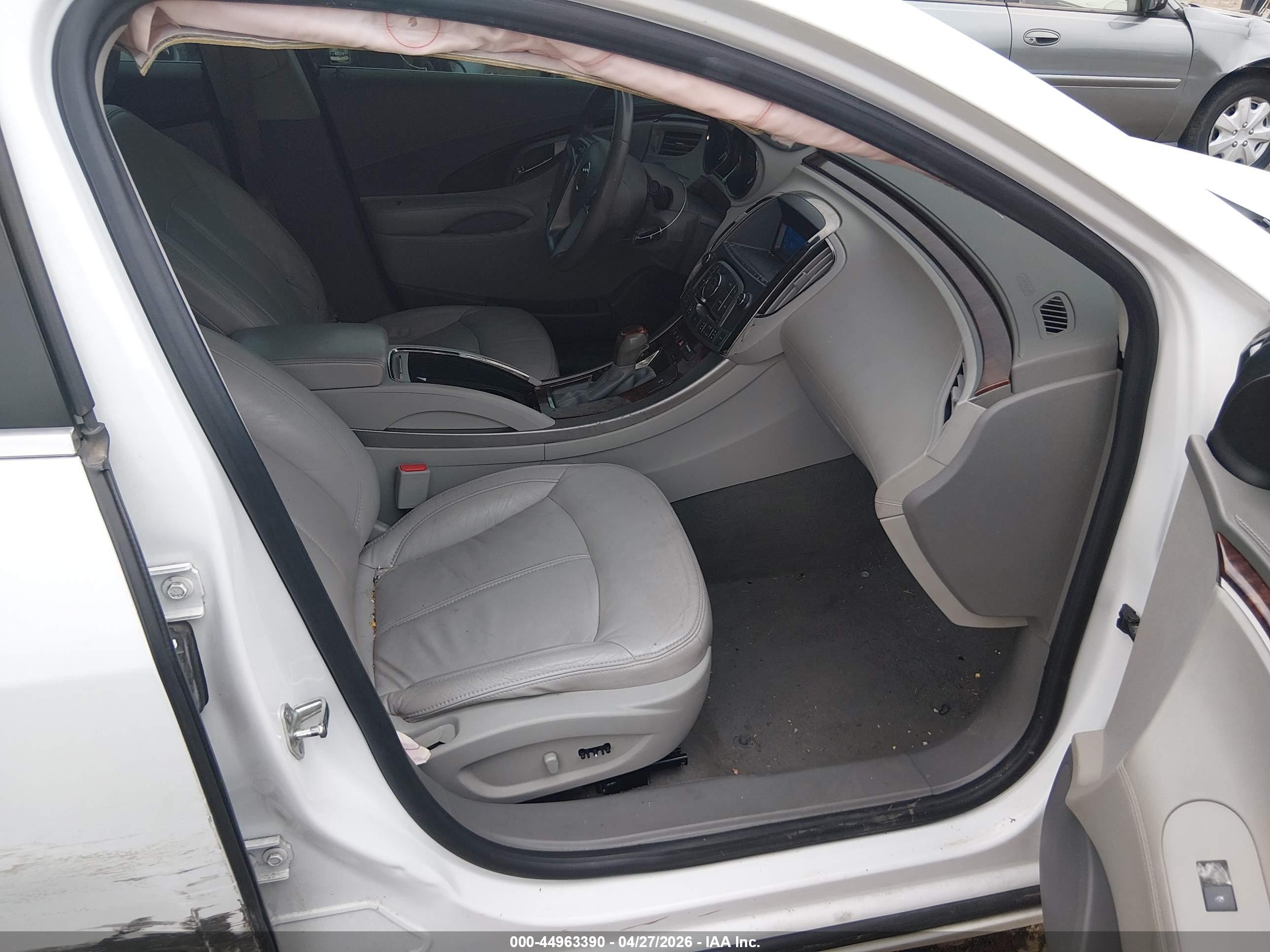 BUICK LACROSSE image 5