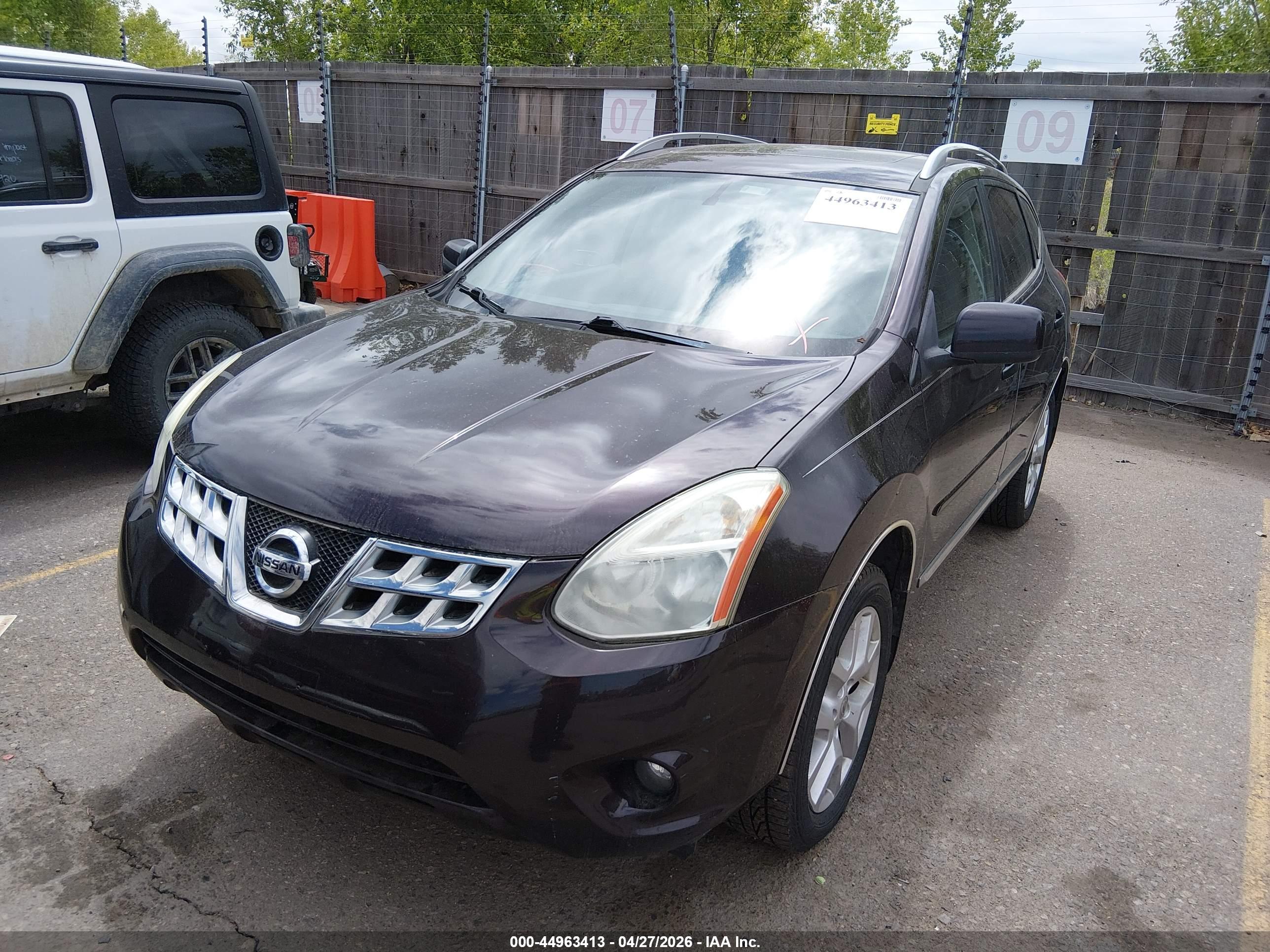 NISSAN ROGUE image 2