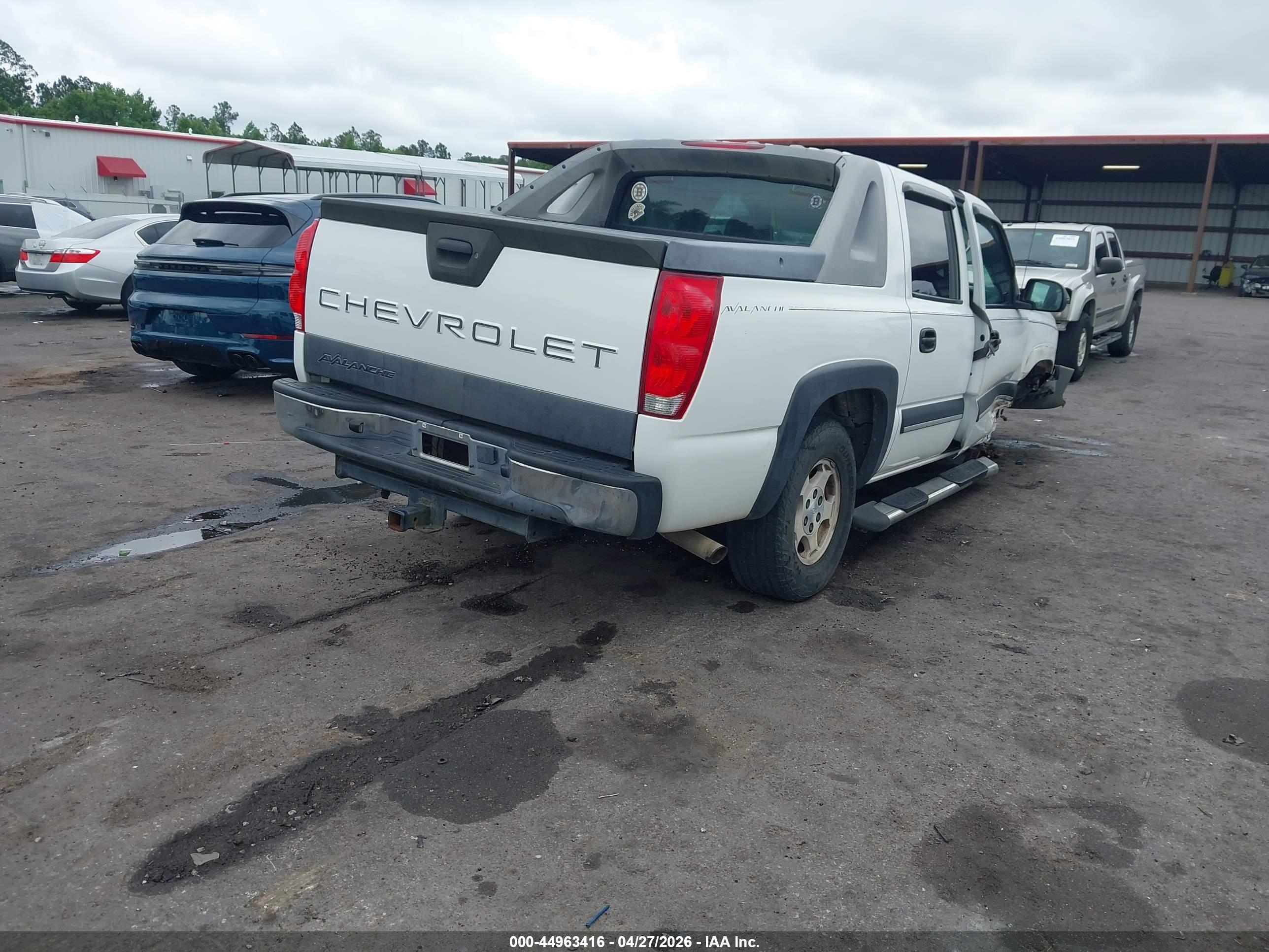 CHEVROLET AVALANCHE image 4