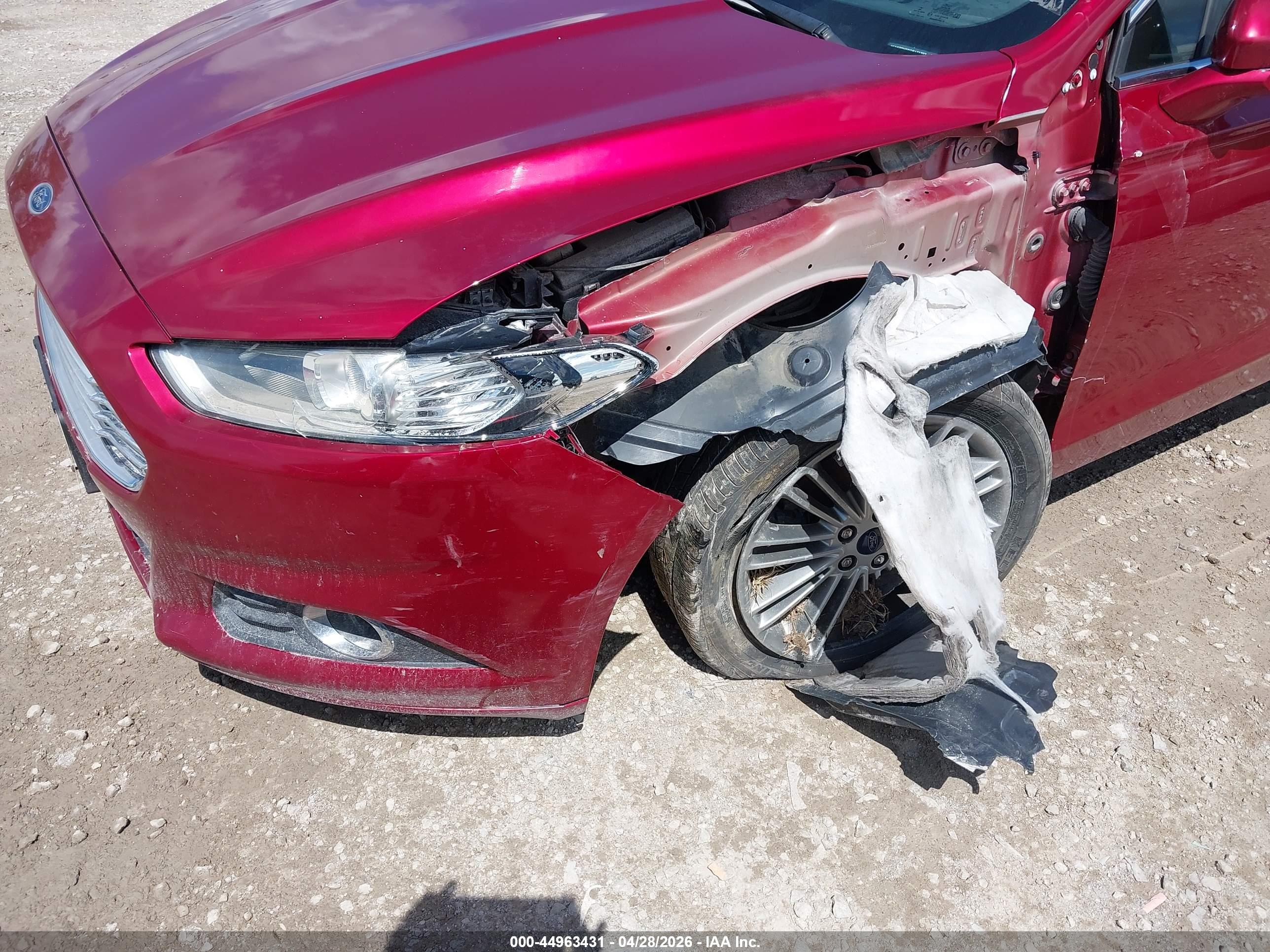 FORD FUSION image 6