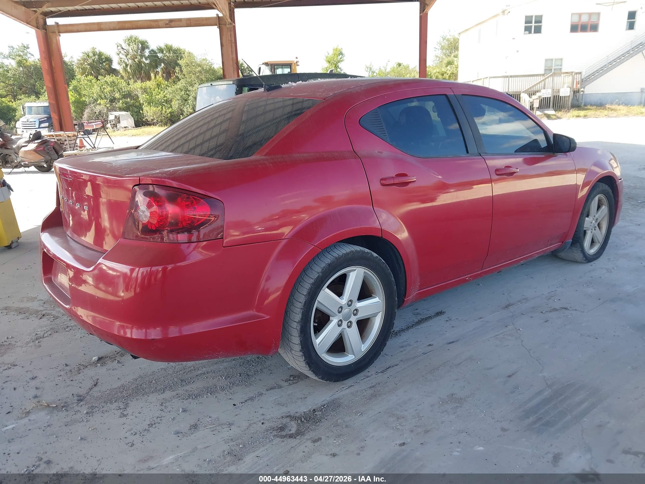 DODGE AVENGER image 4