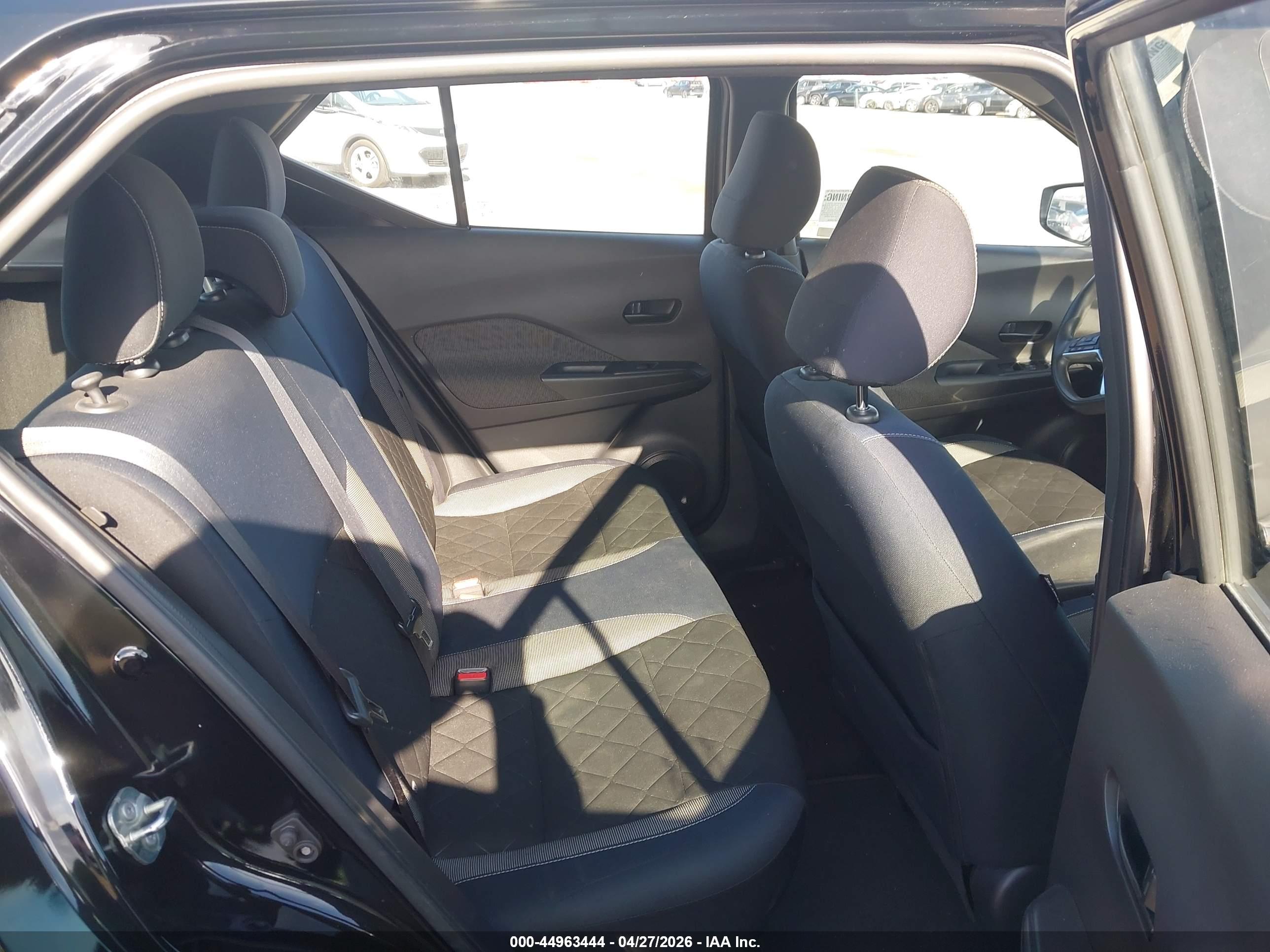 NISSAN KICKS image 8