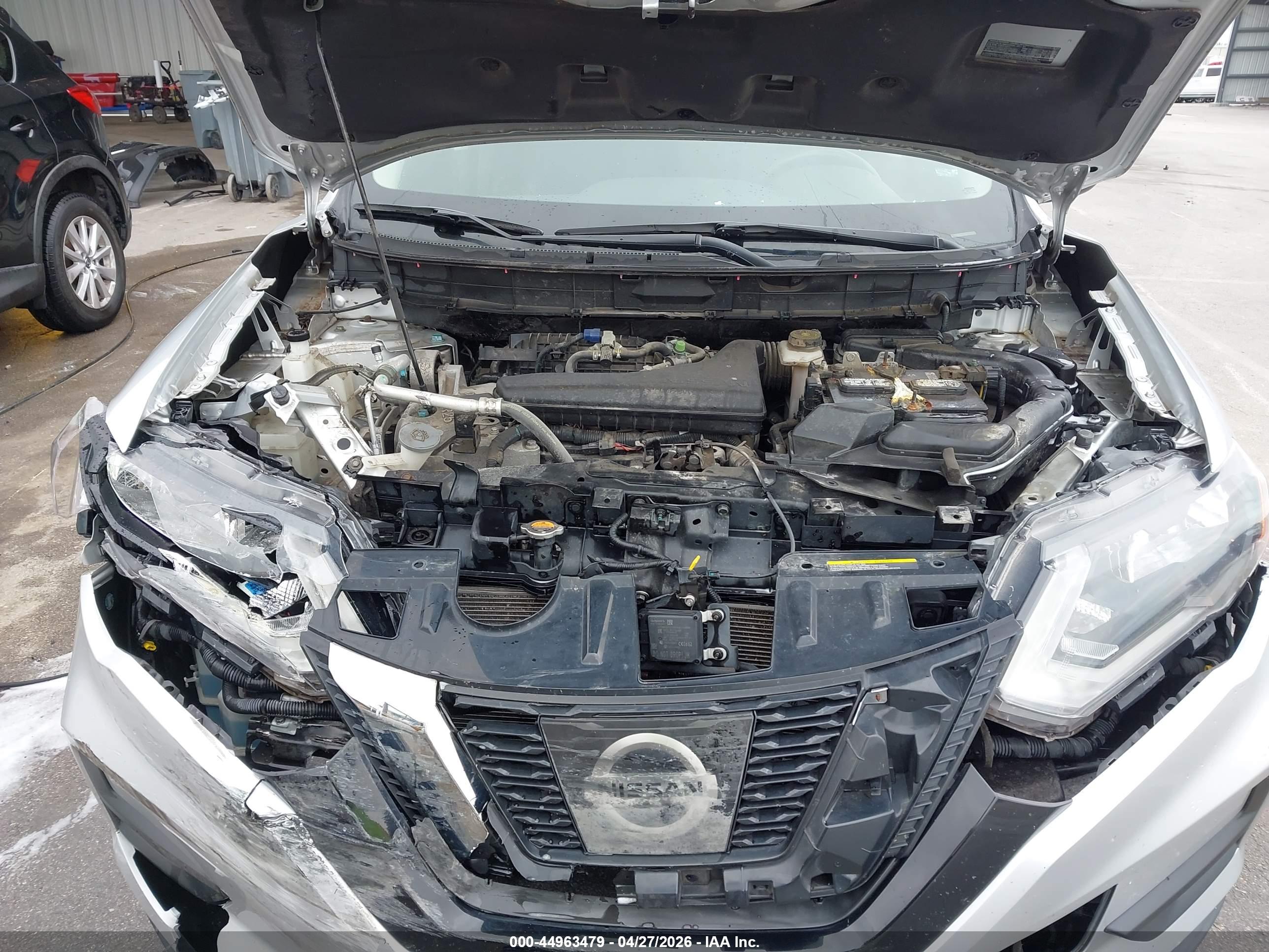 NISSAN ROGUE image 10