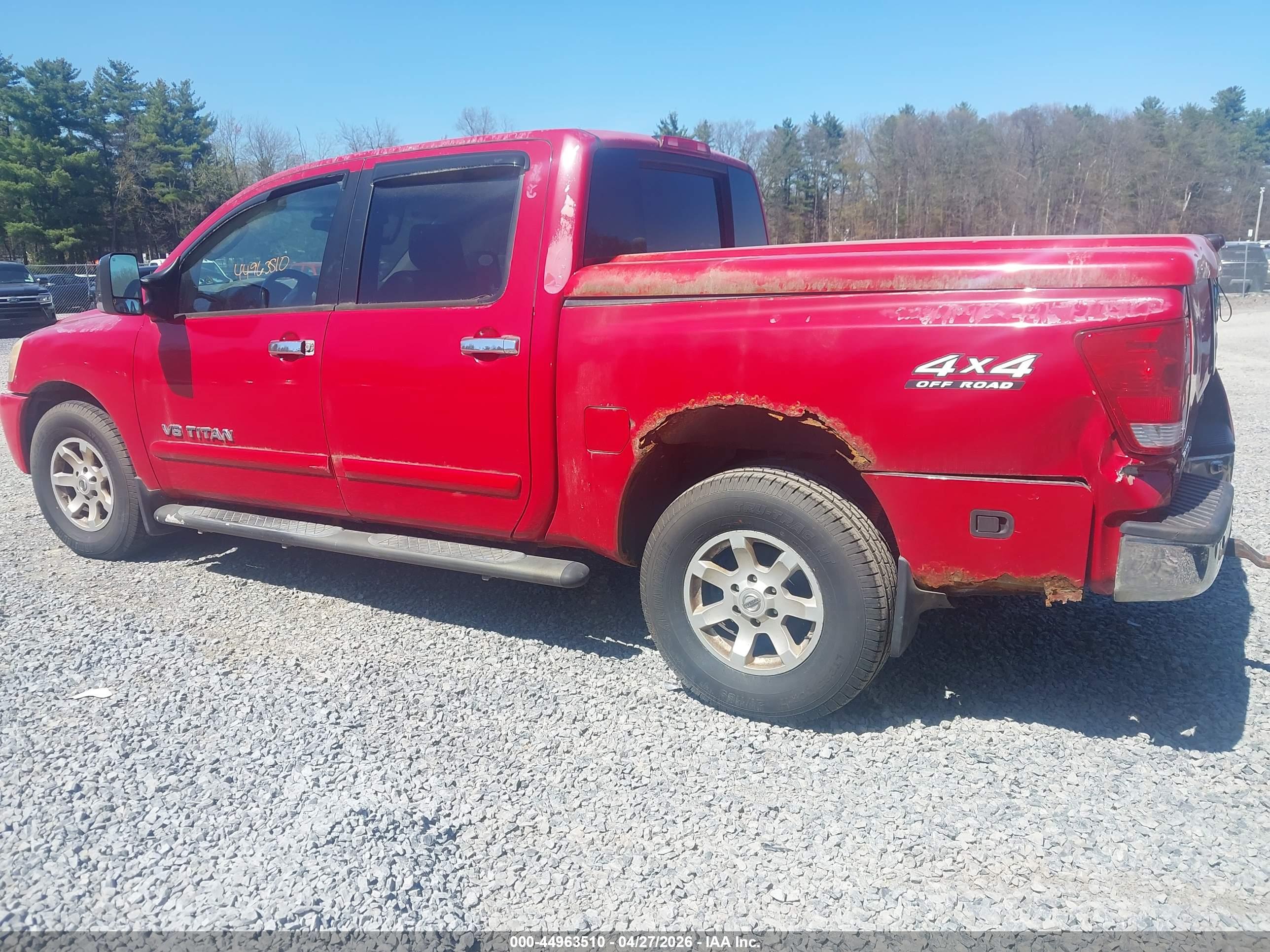 NISSAN TITAN image 3