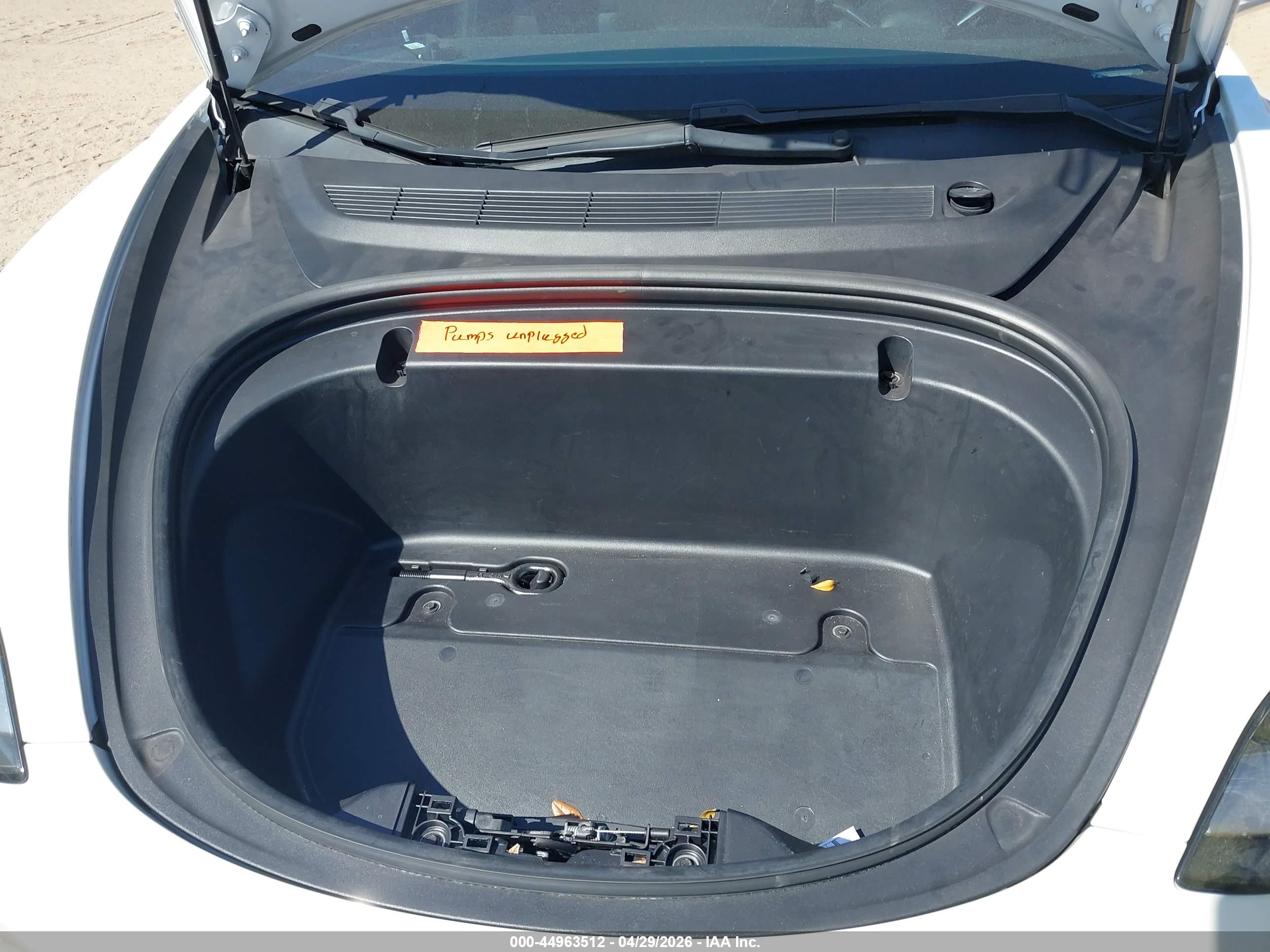 TESLA MODEL image 10