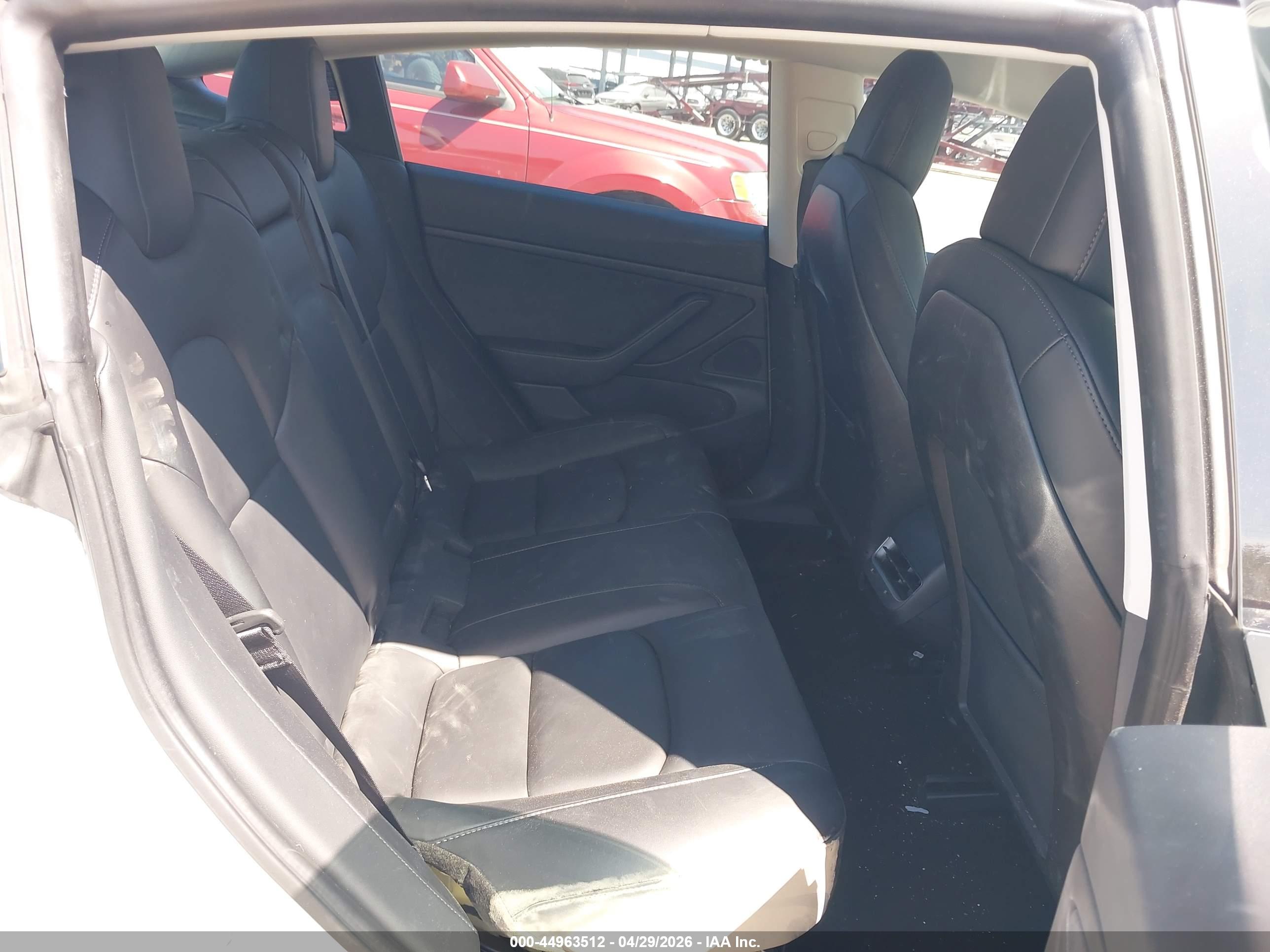 TESLA MODEL image 8