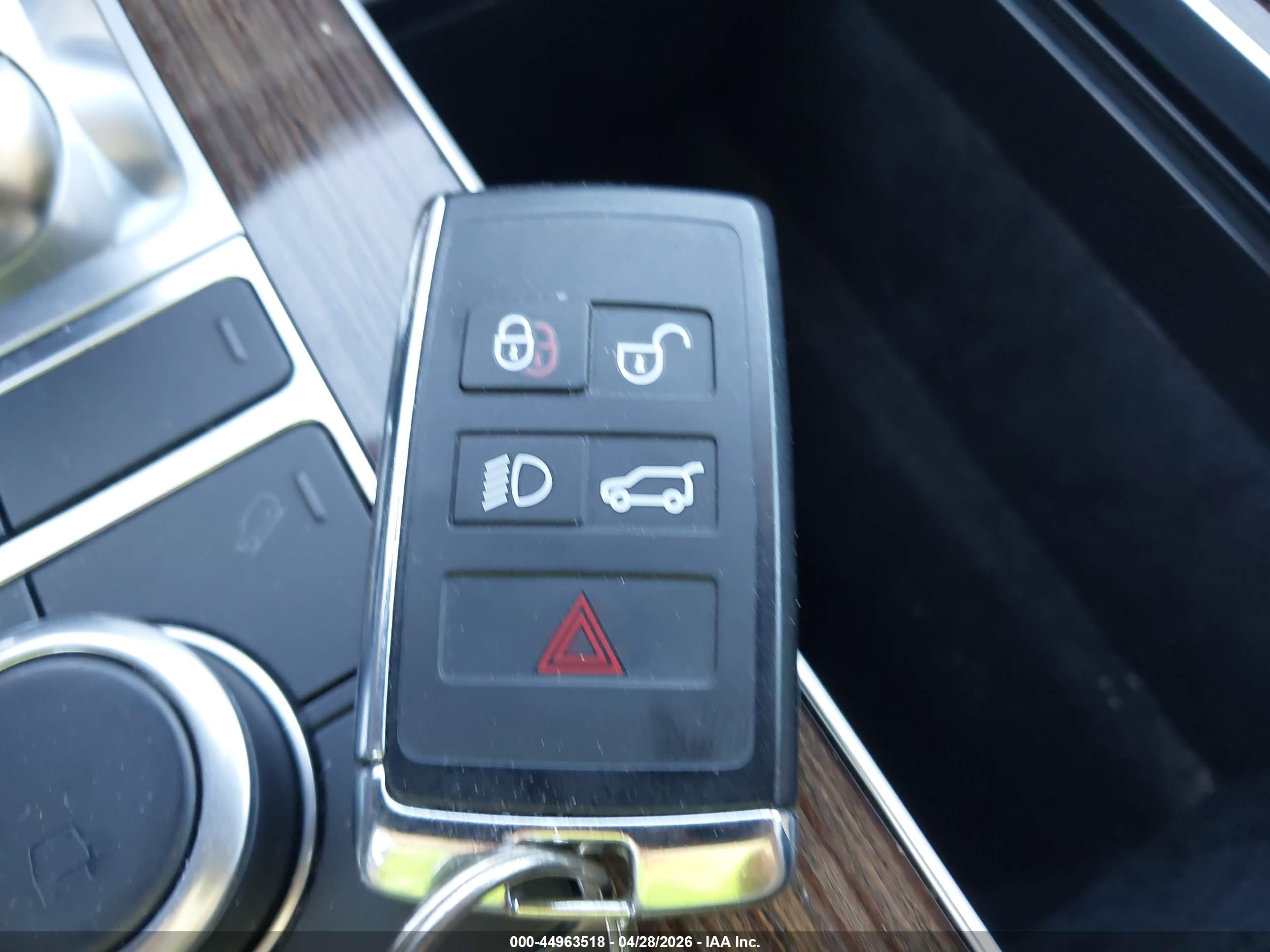 LAND ROVER image 11