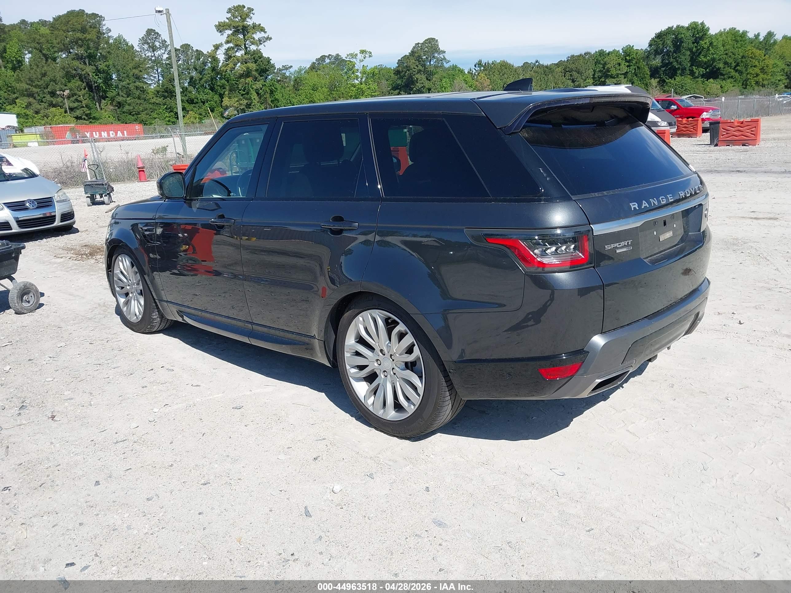 LAND ROVER image 3