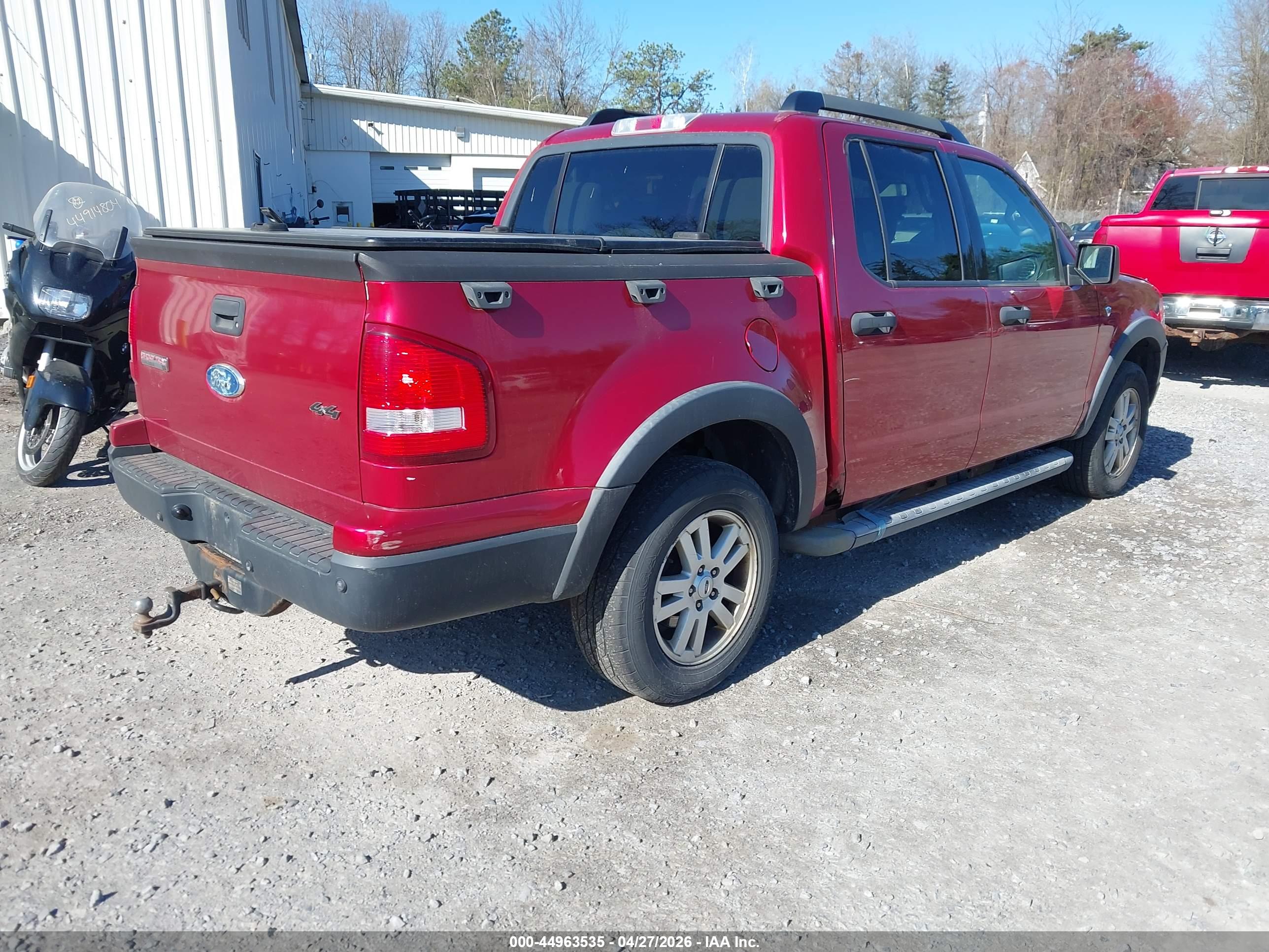 FORD EXPLORER image 4