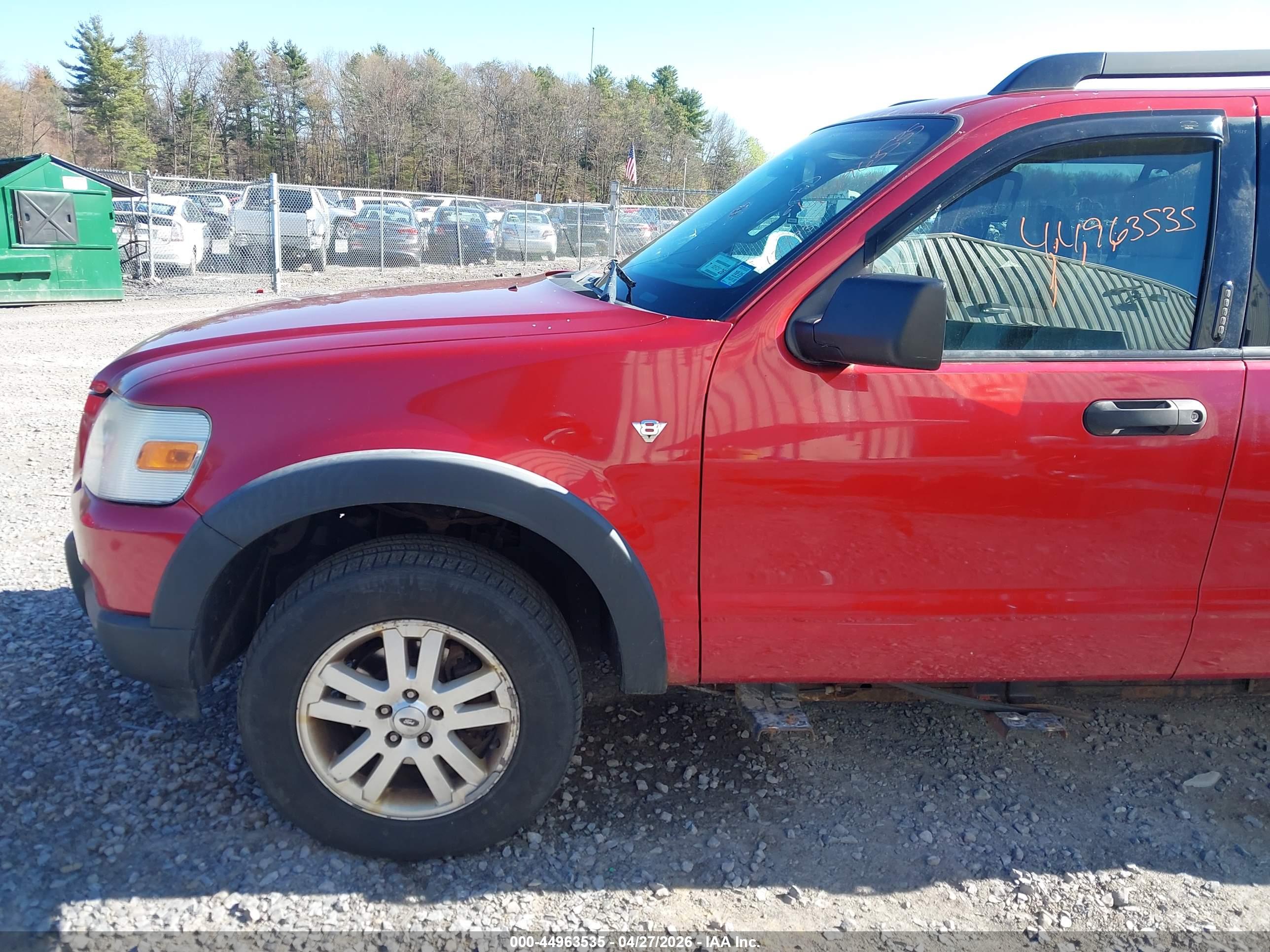 FORD EXPLORER image 6