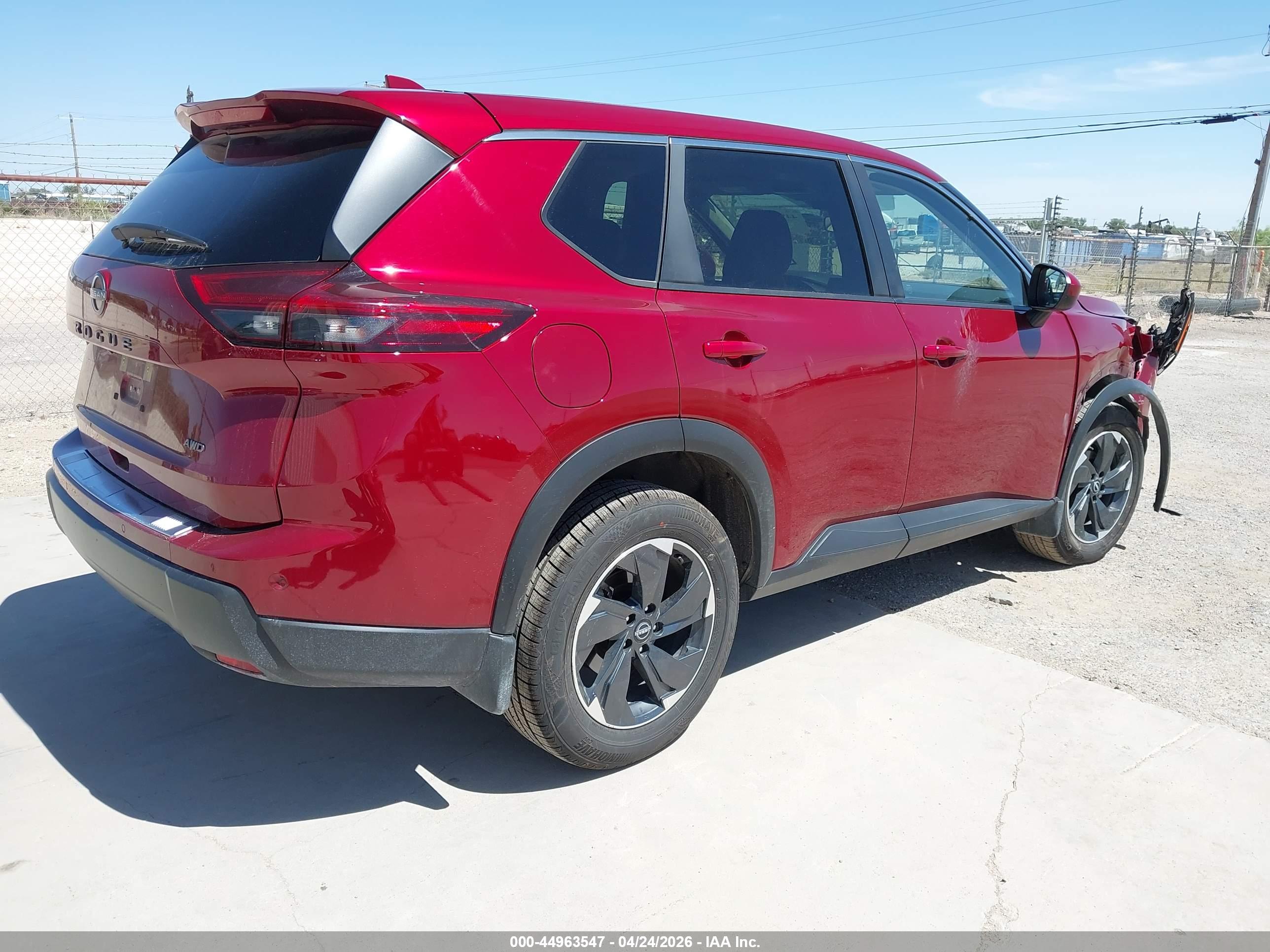 NISSAN ROGUE image 4
