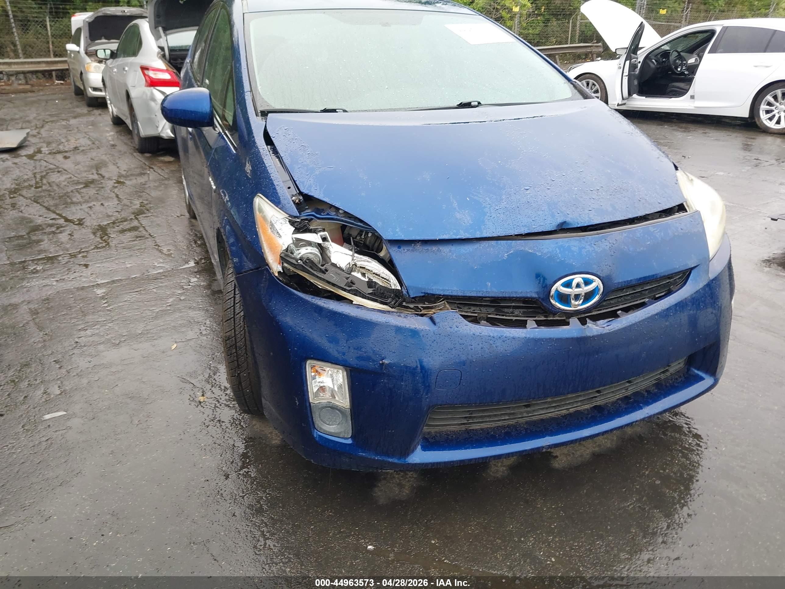TOYOTA PRIUS image 6