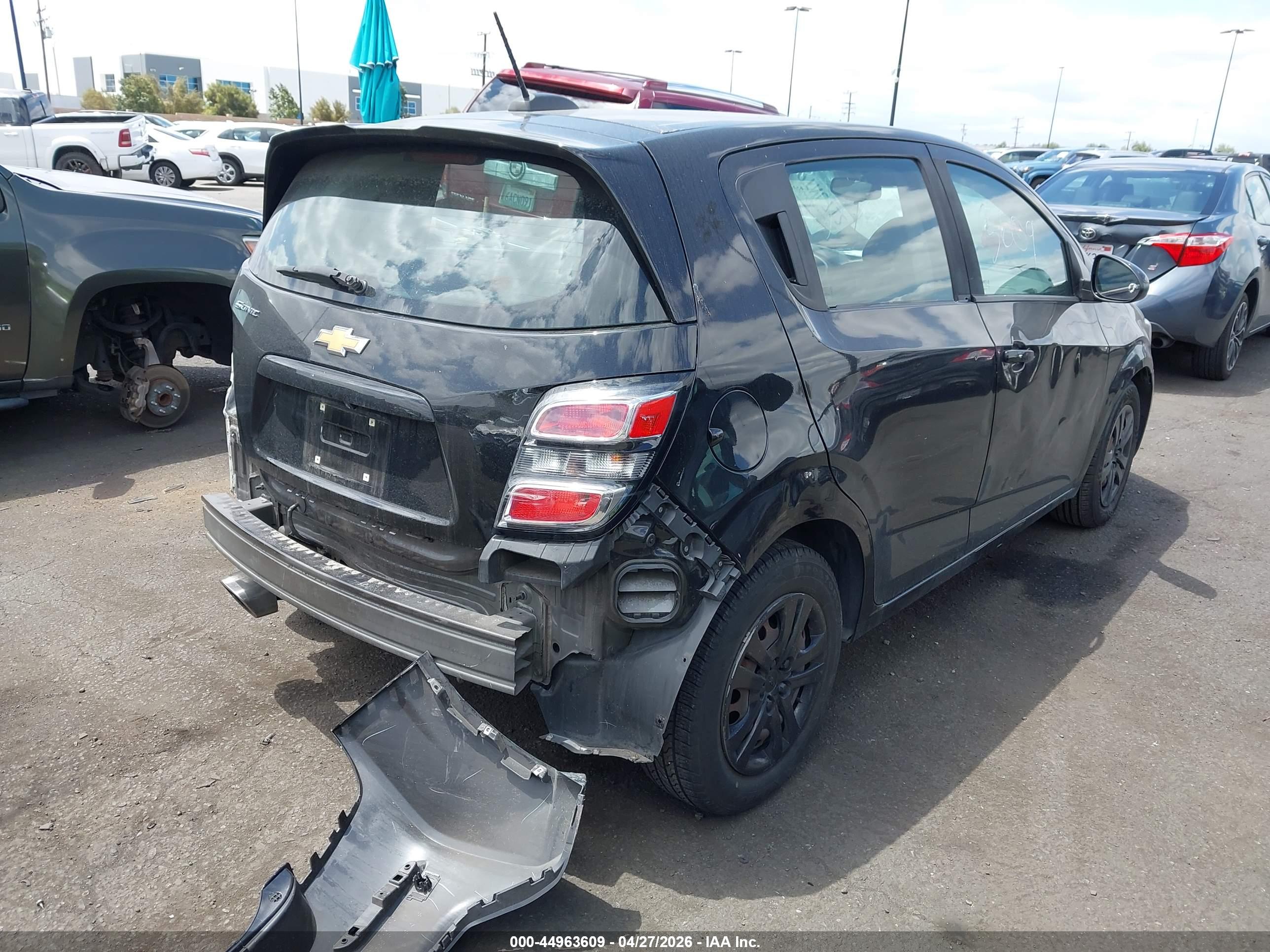 CHEVROLET SONIC image 4