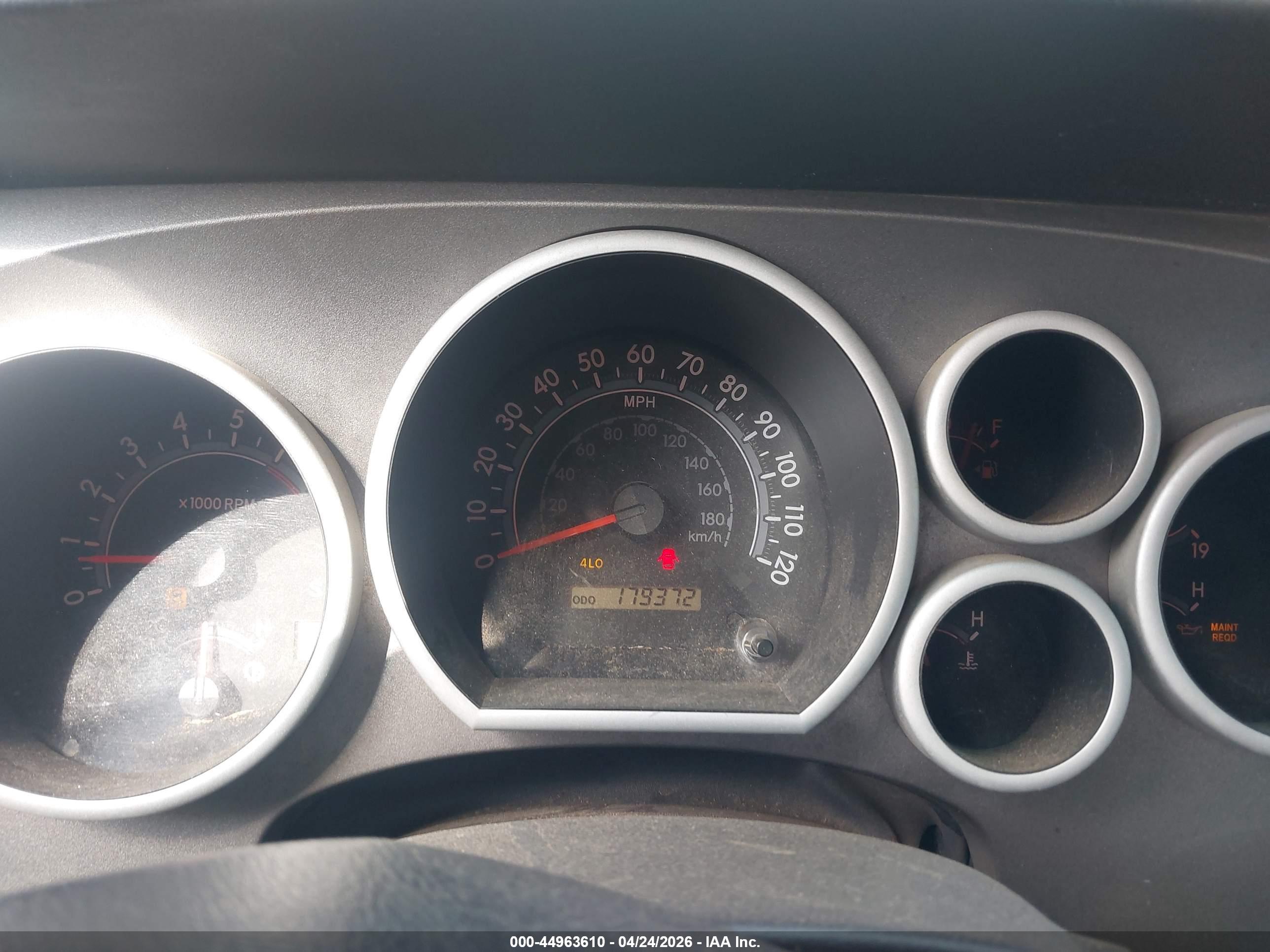 TOYOTA TUNDRA image 7