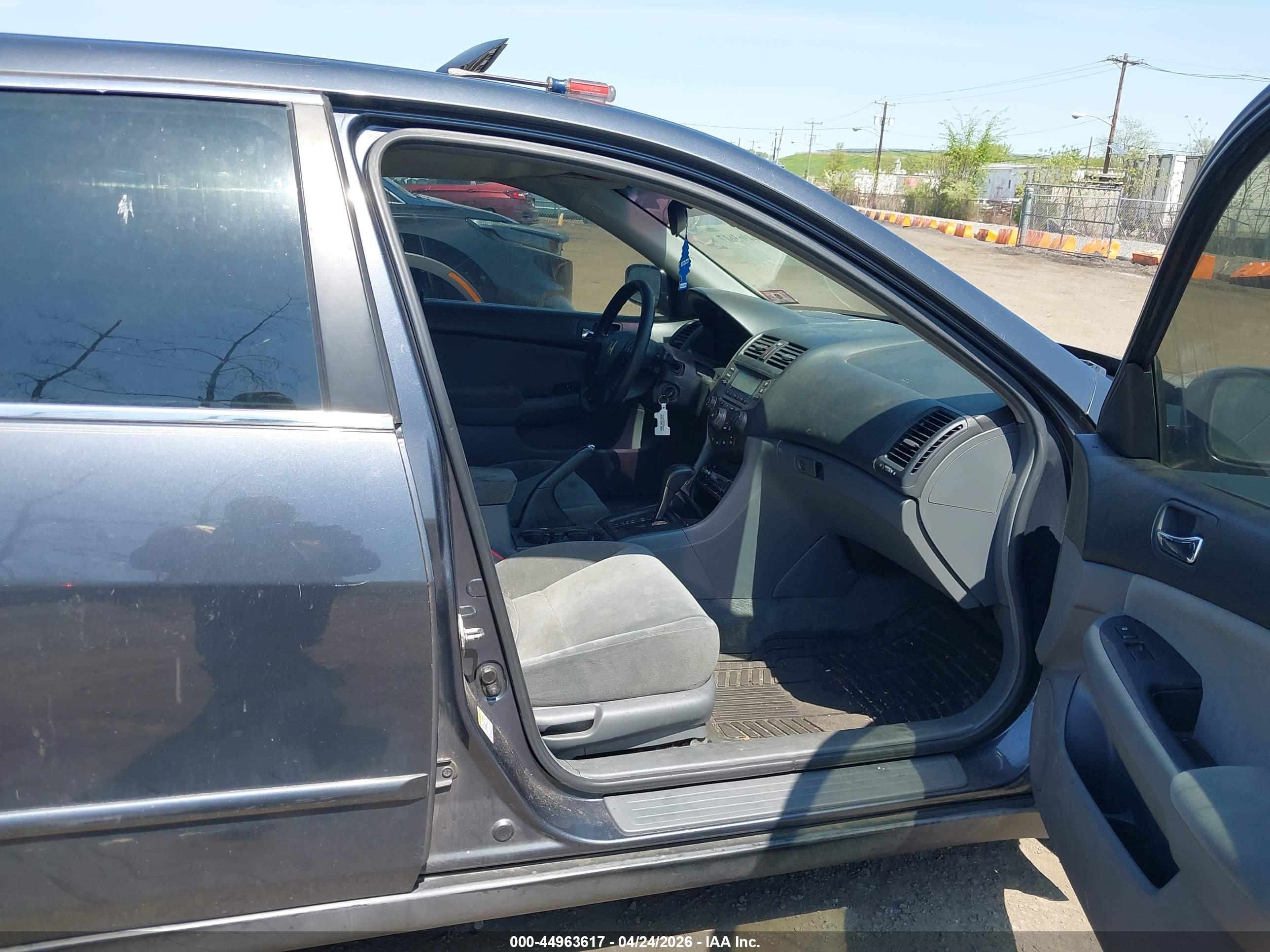 HONDA ACCORD image 5