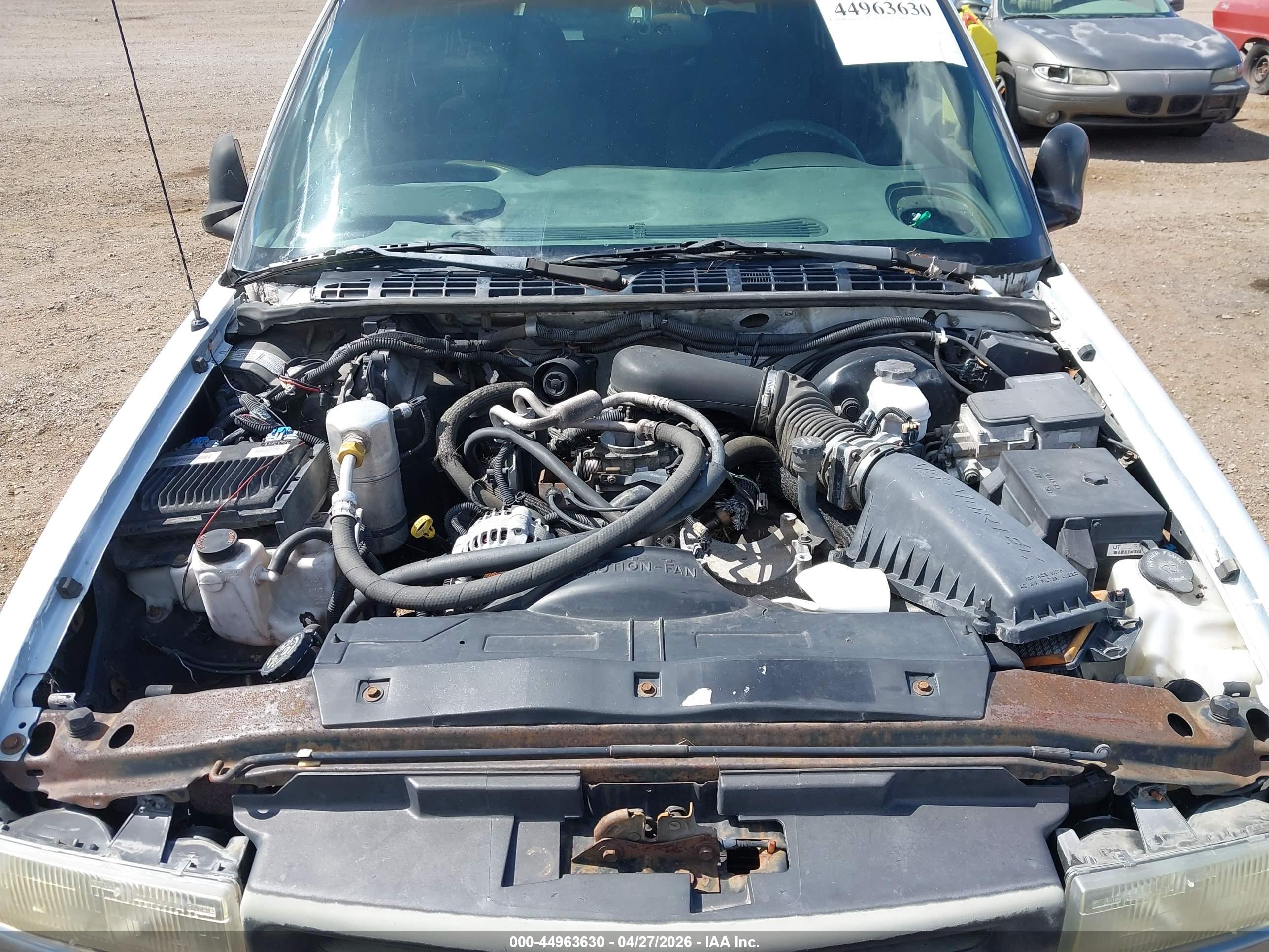 CHEVROLET BLAZER image 10