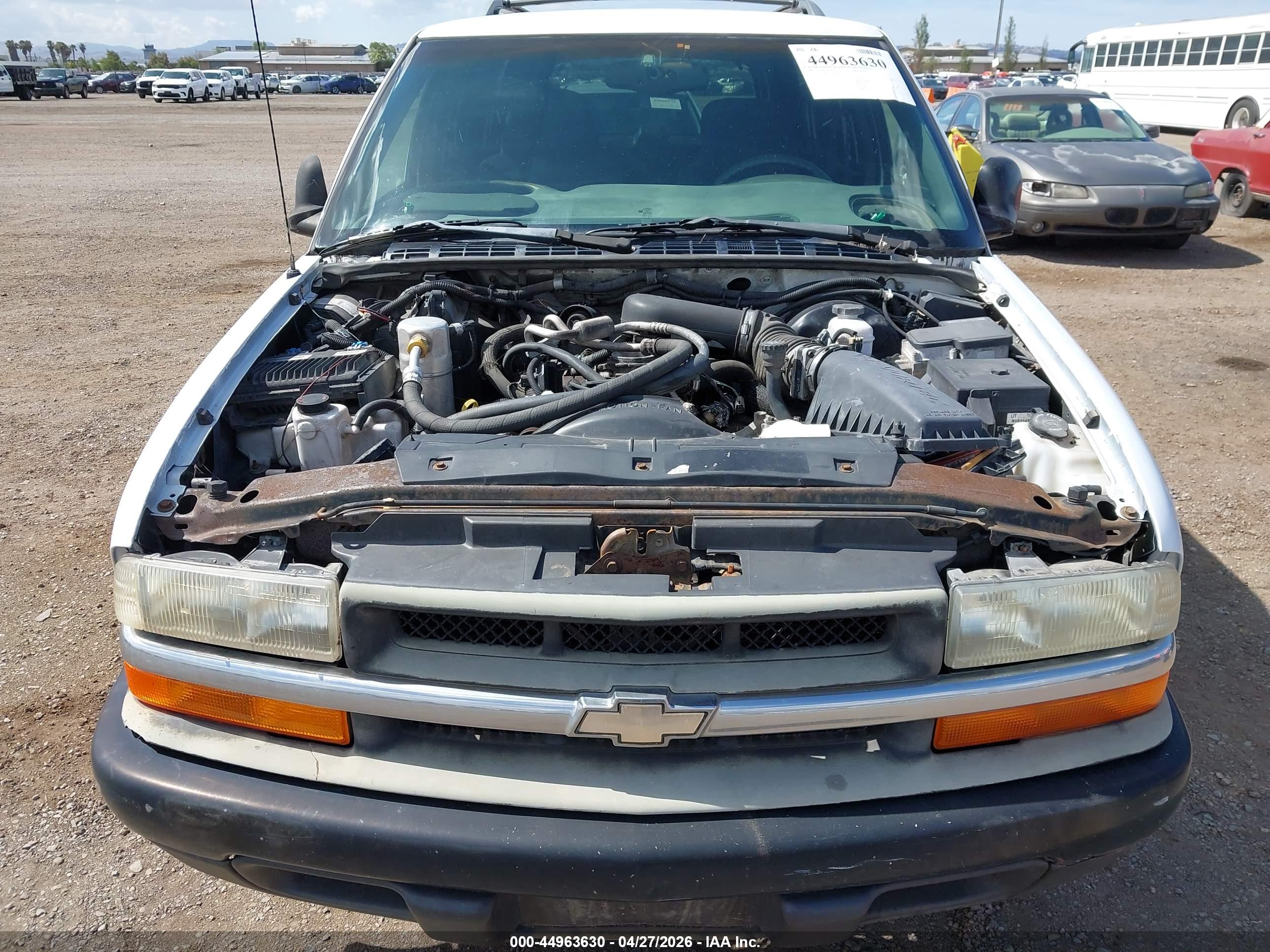 CHEVROLET BLAZER image 6