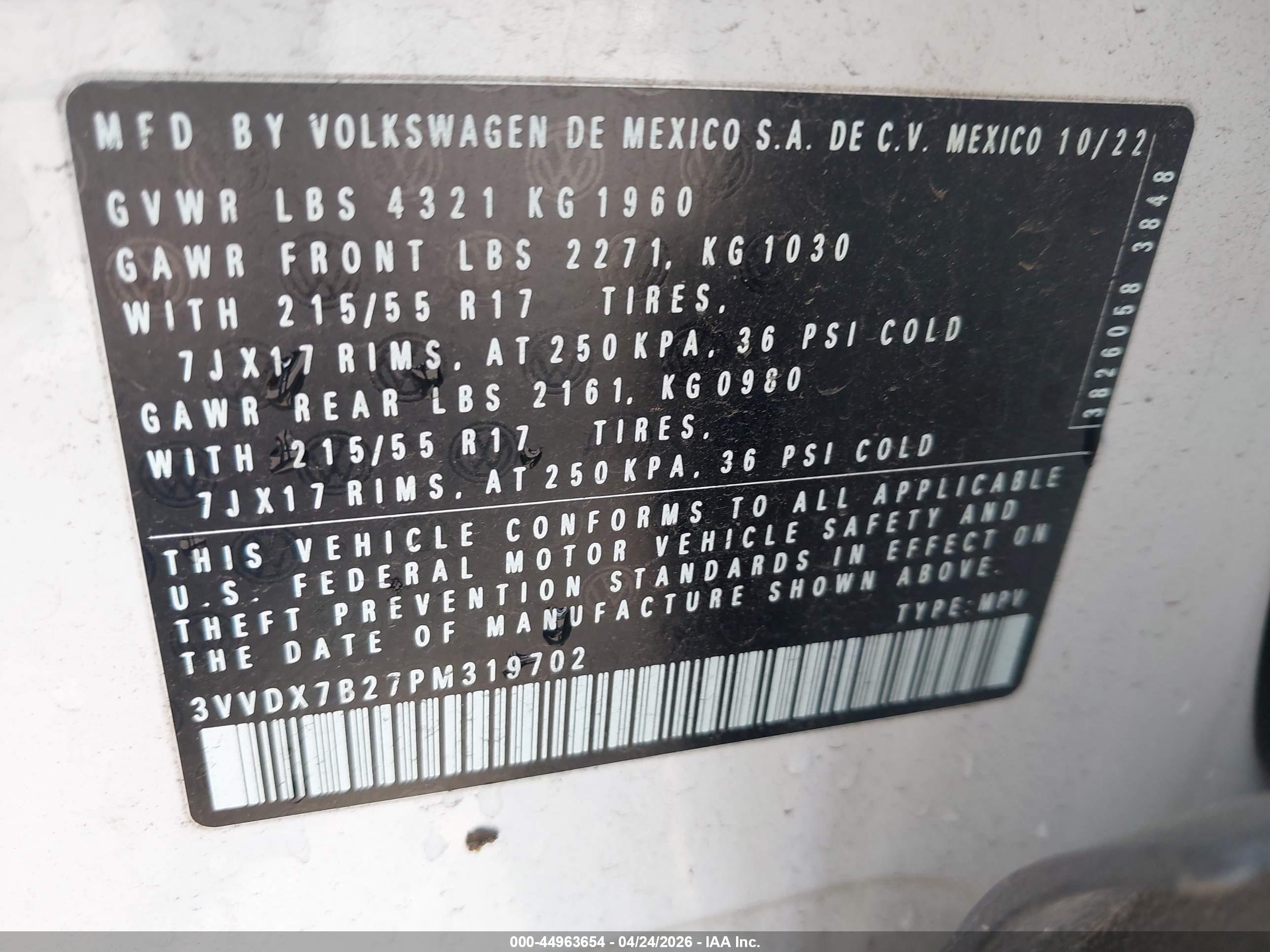 VOLKSWAGEN TAOS image 9