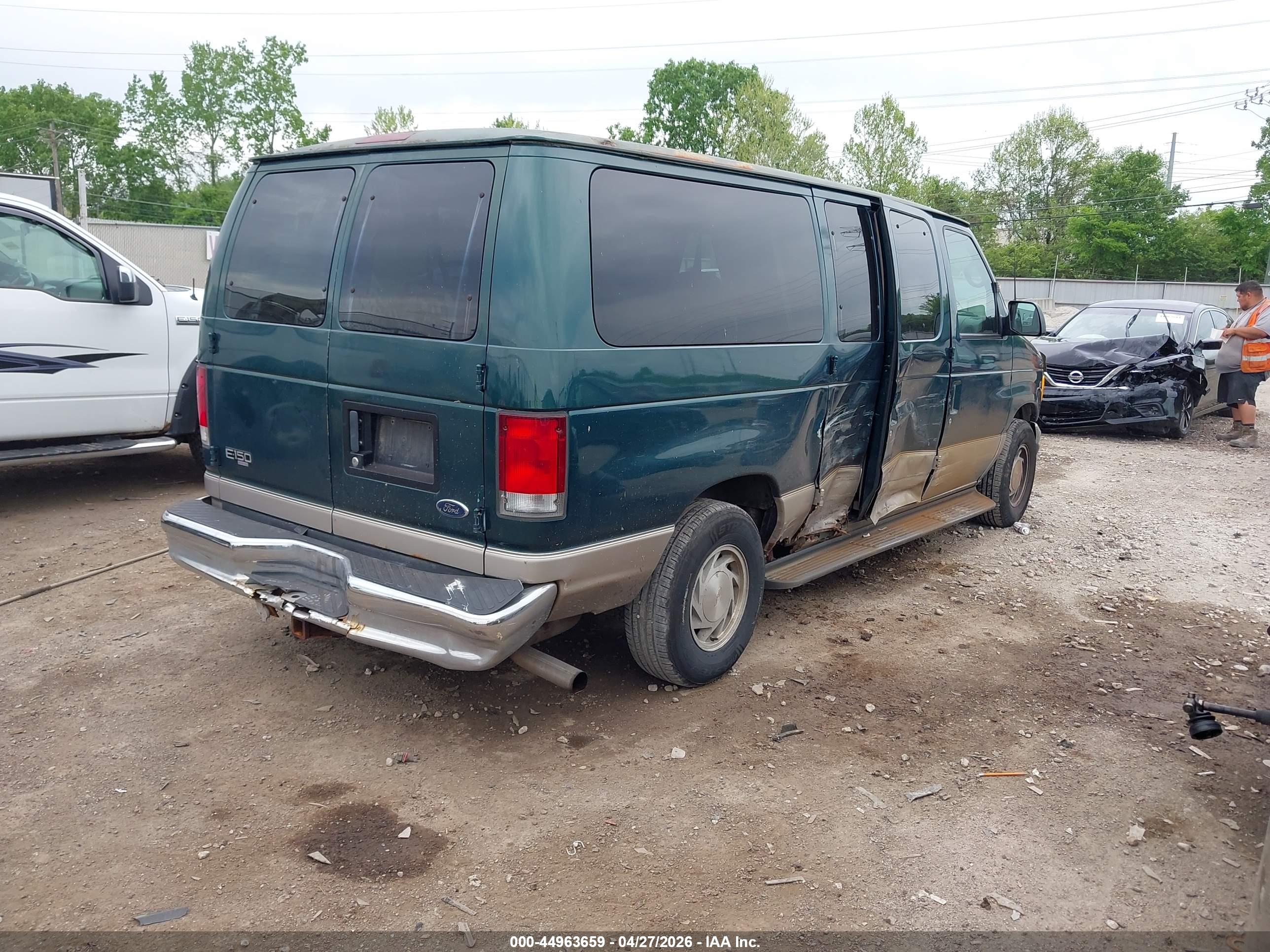 FORD E-150 image 4