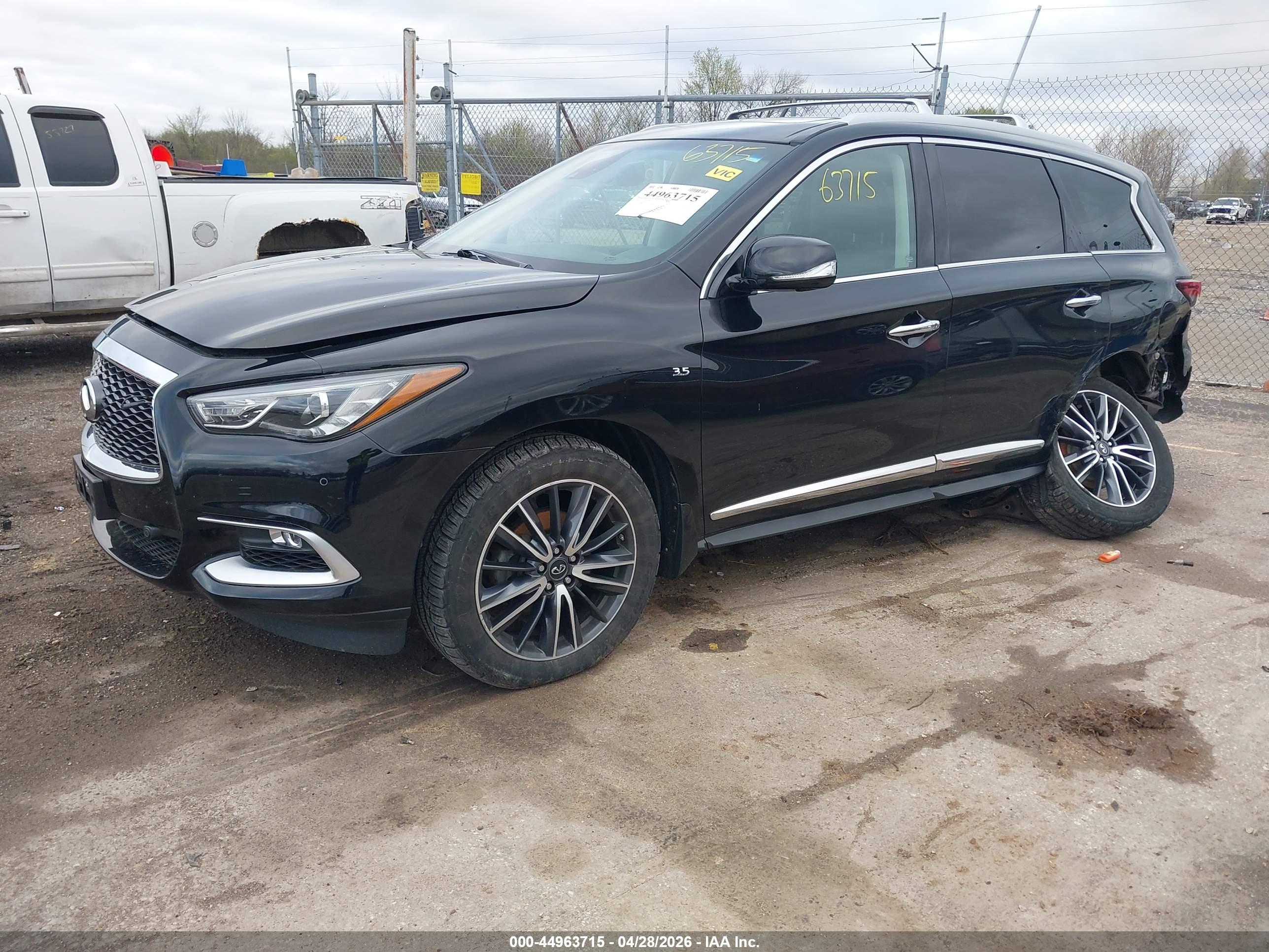 INFINITI QX60 image 2