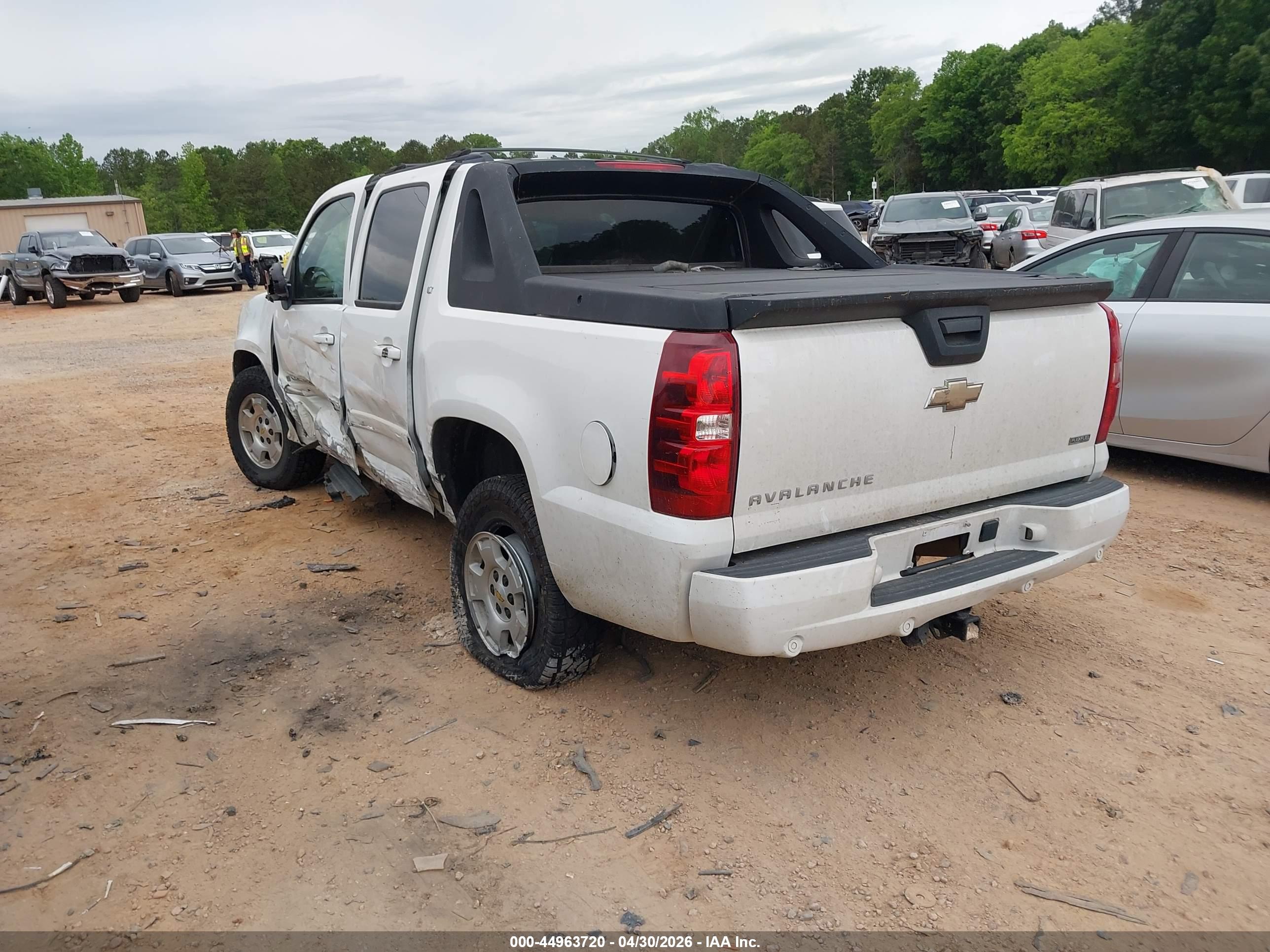 CHEVROLET AVALANCHE image 3