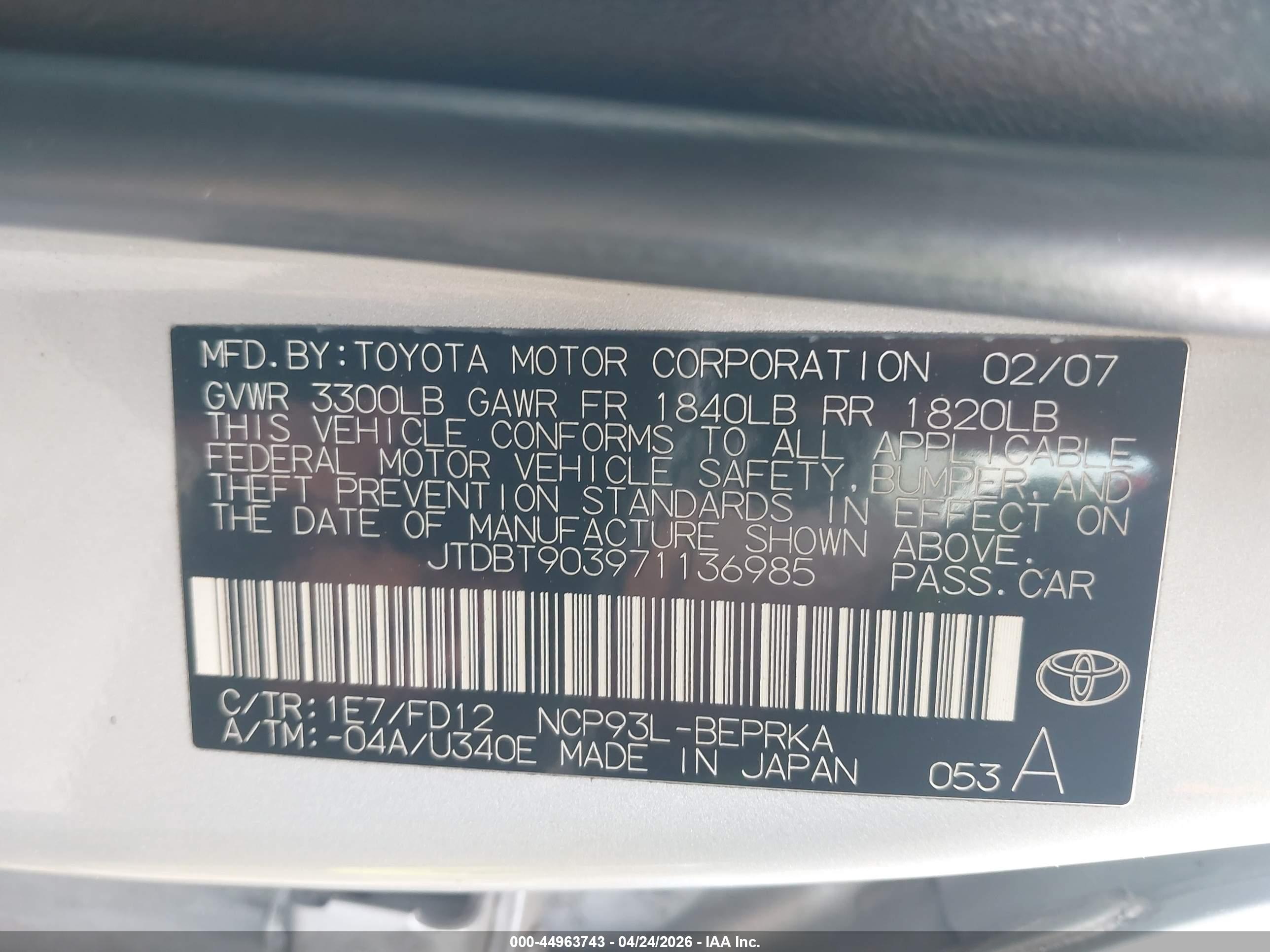 TOYOTA YARIS image 9