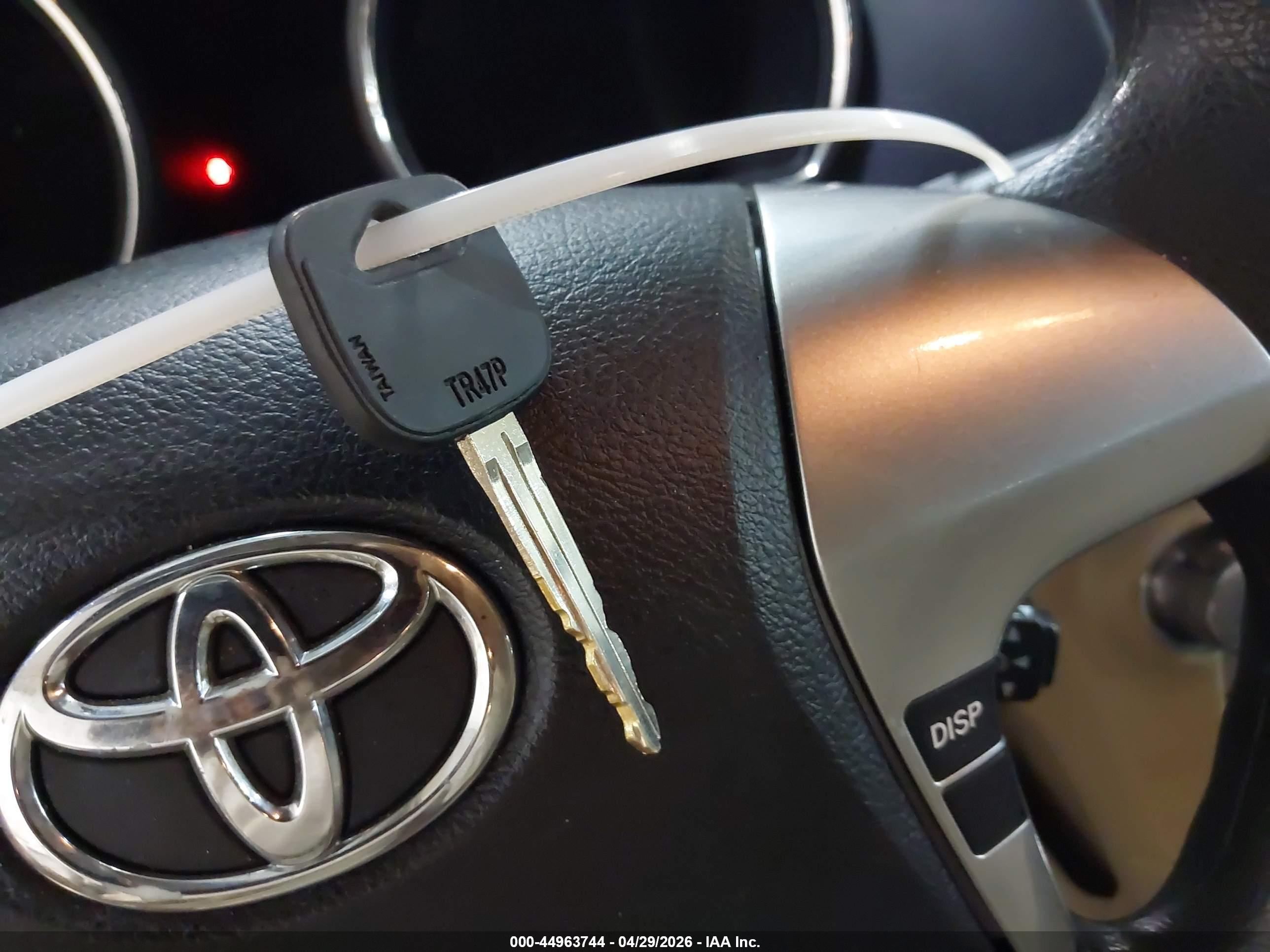 TOYOTA HIGHLANDER image 11