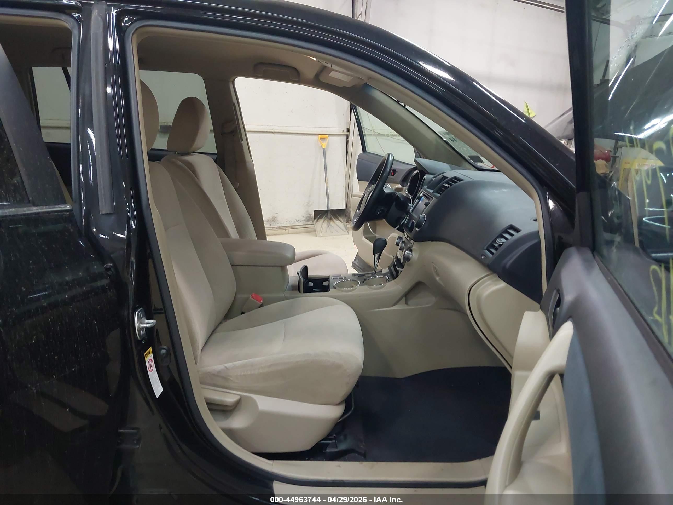 TOYOTA HIGHLANDER image 5