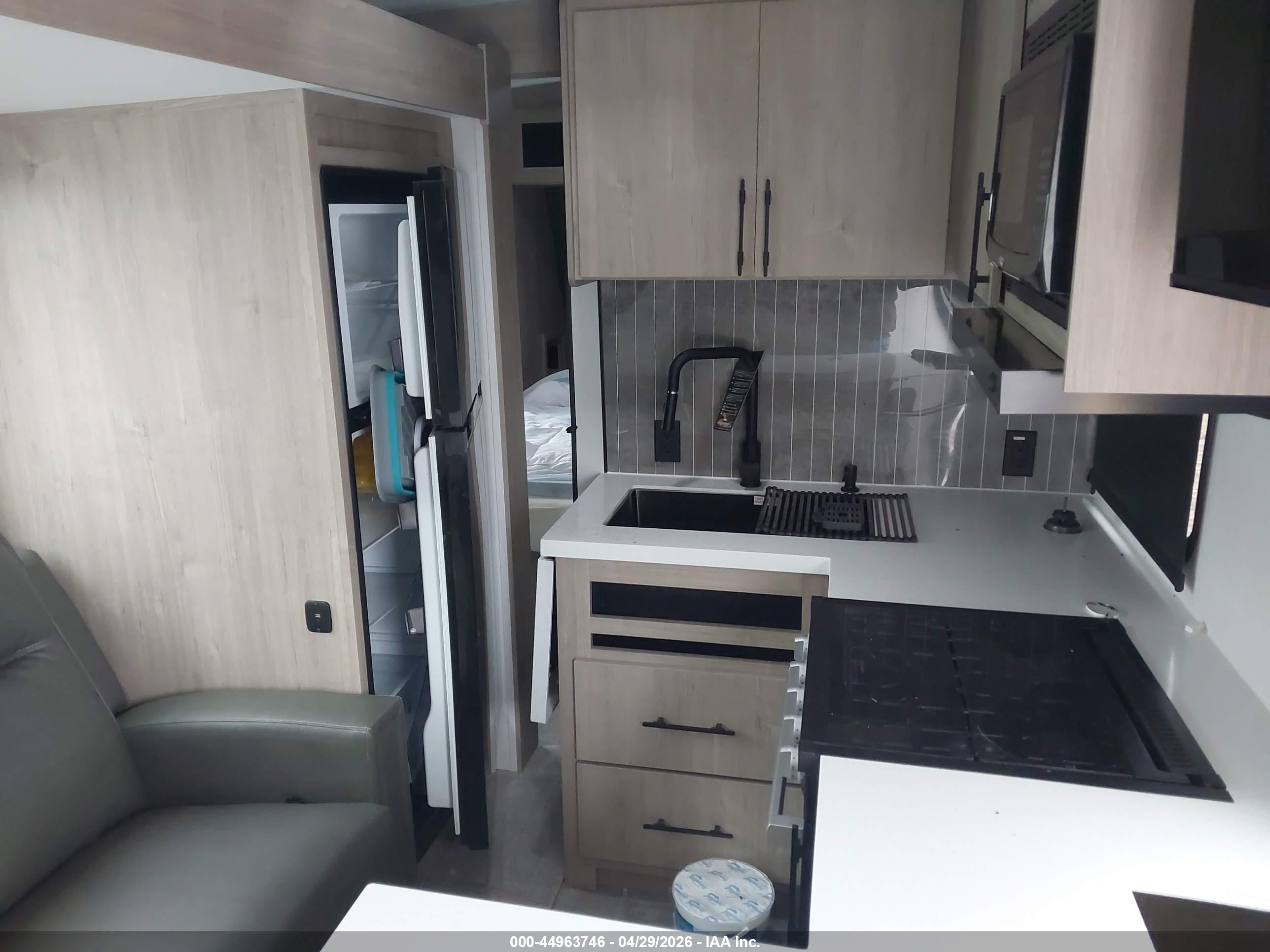 GRAND DESIGN image 7