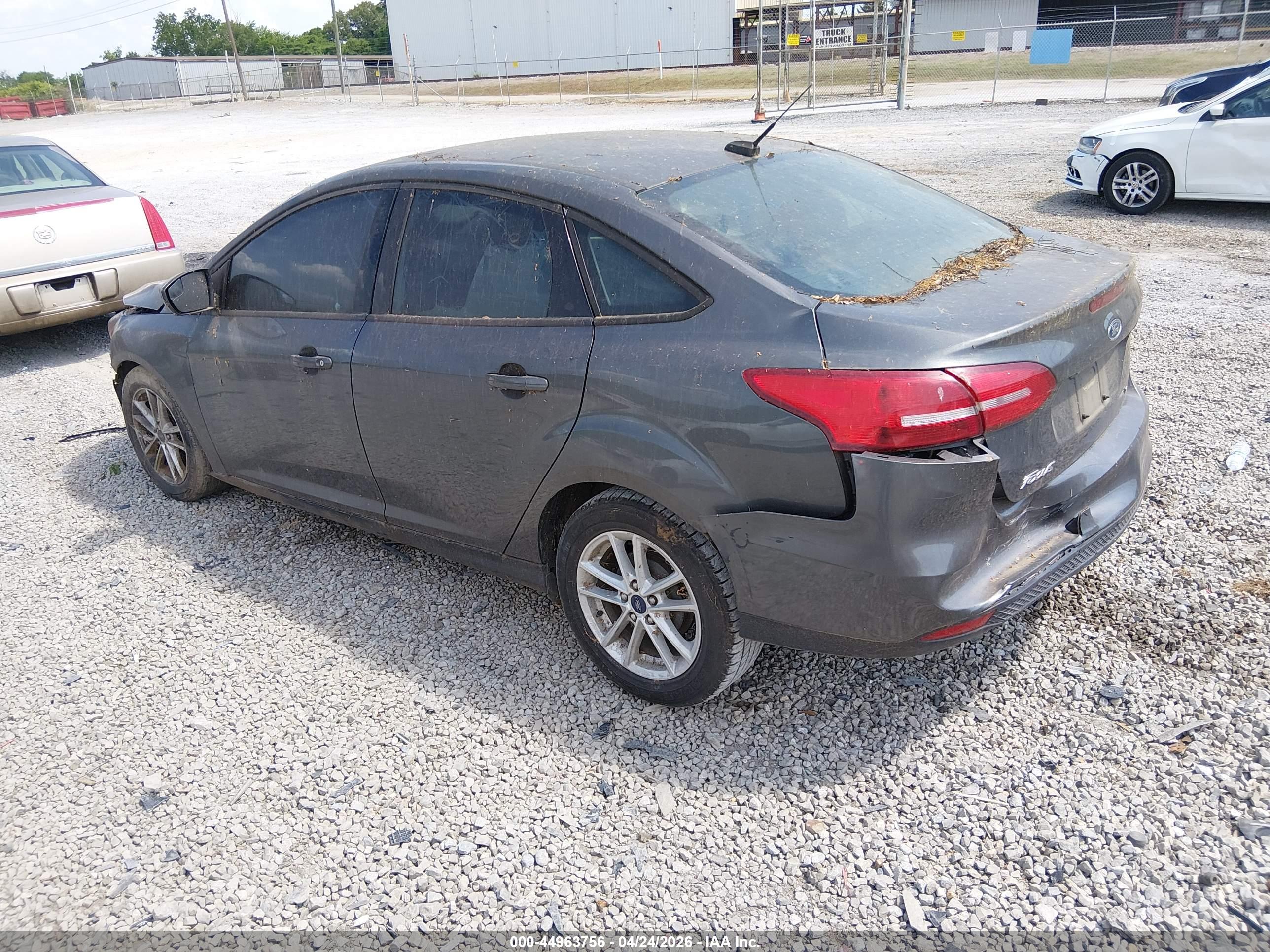 FORD FOCUS image 3