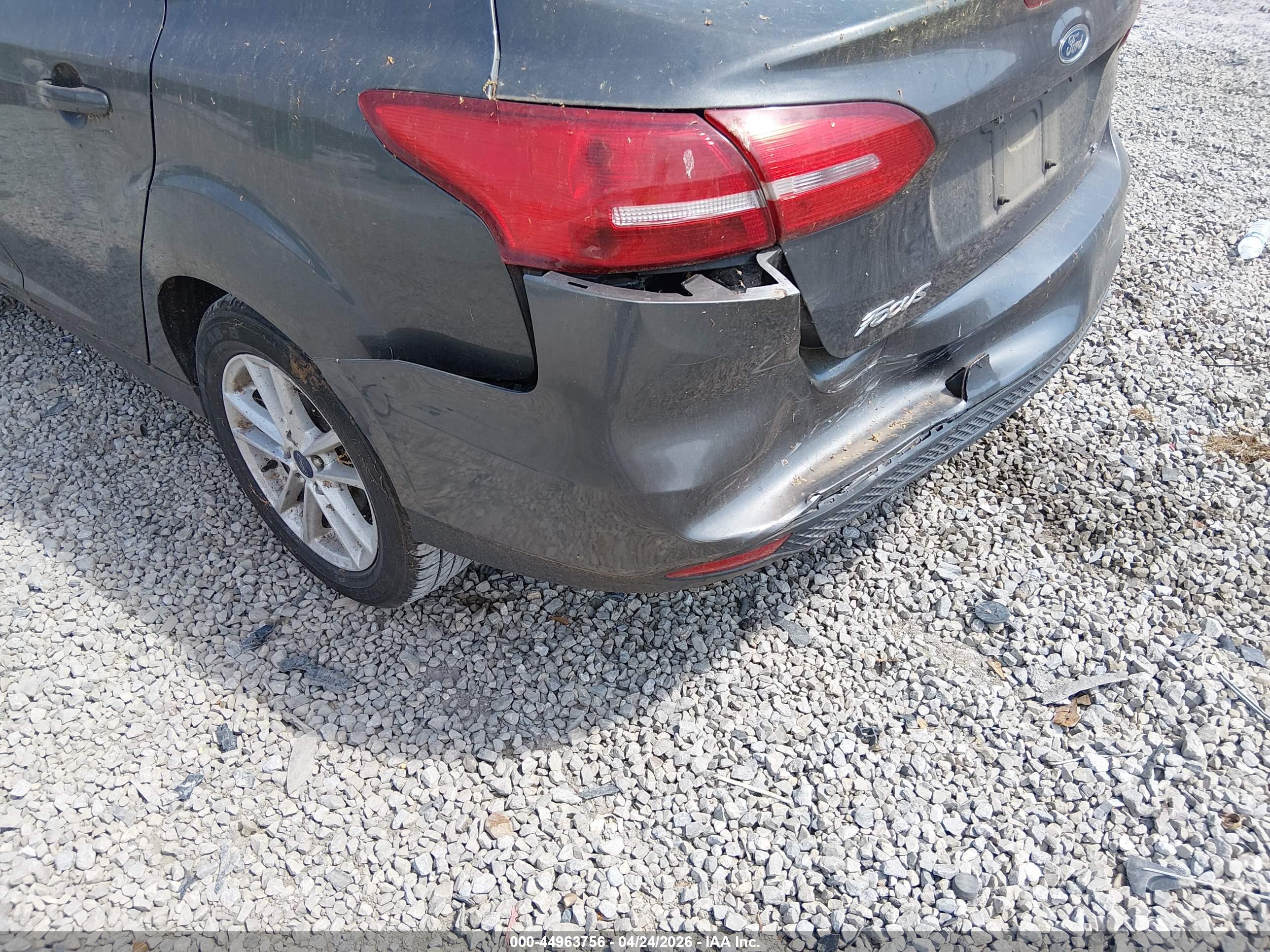 FORD FOCUS image 6