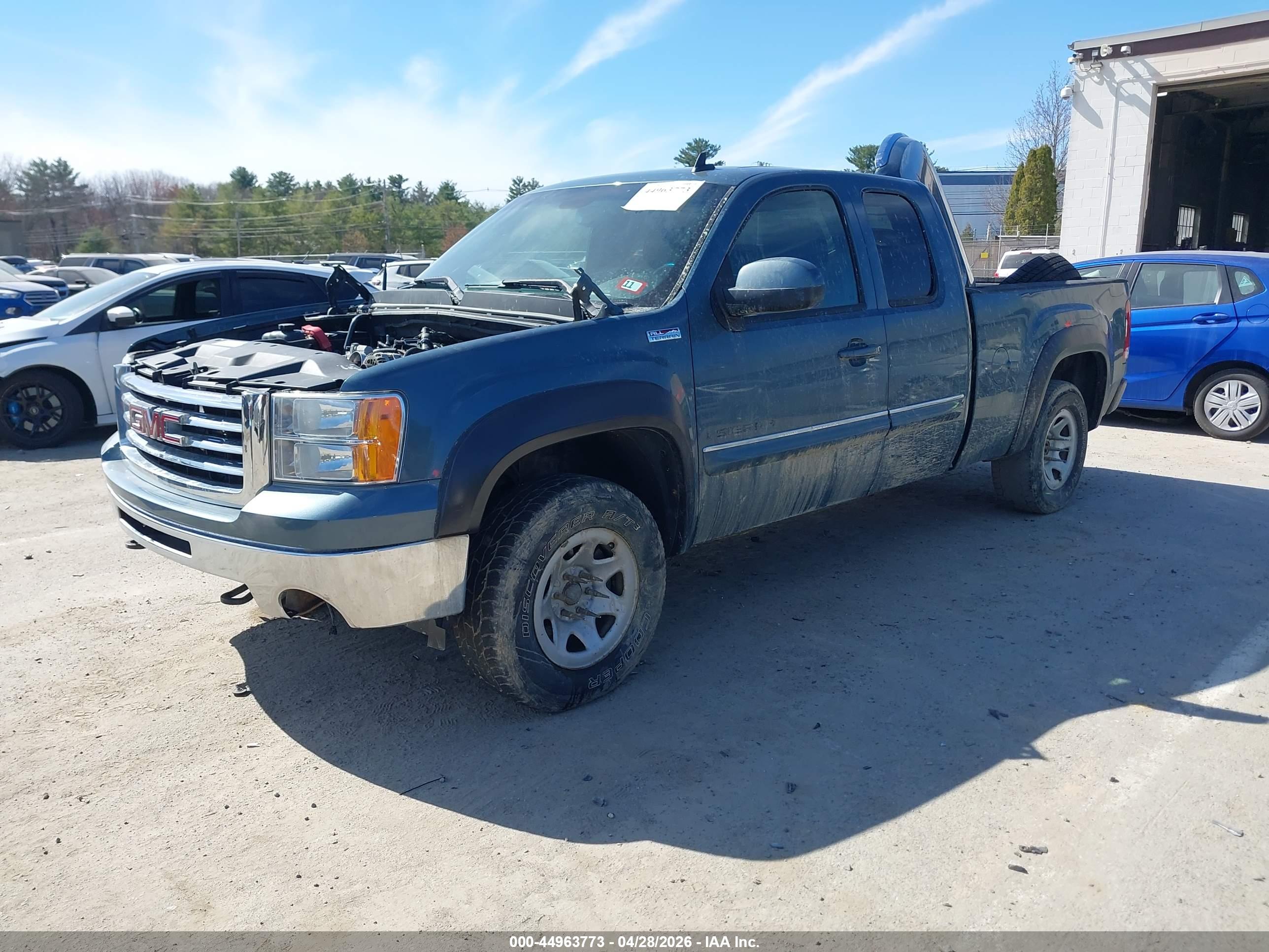 GMC SIERRA image 2